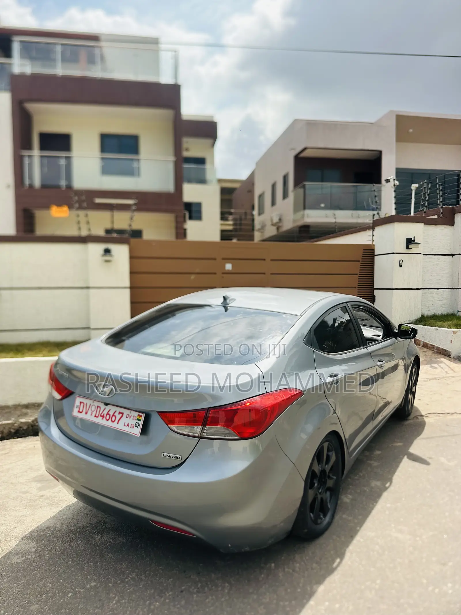 Hyundai Elantra Limited Sedan FWD (1.8L 4cyl 6A) 2013 Silver