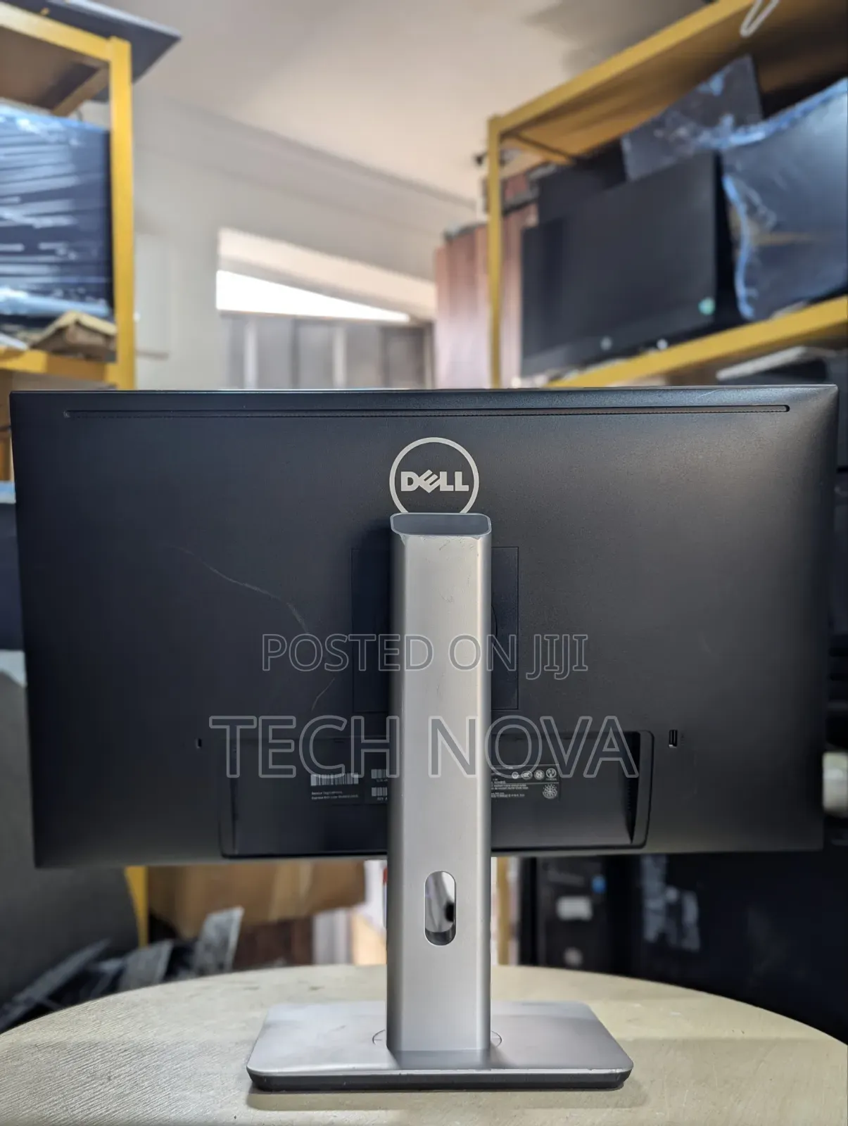Dell Ultrasharp U2715HC | 27′′ Inch | 2560×1440 | IPS | Monitor