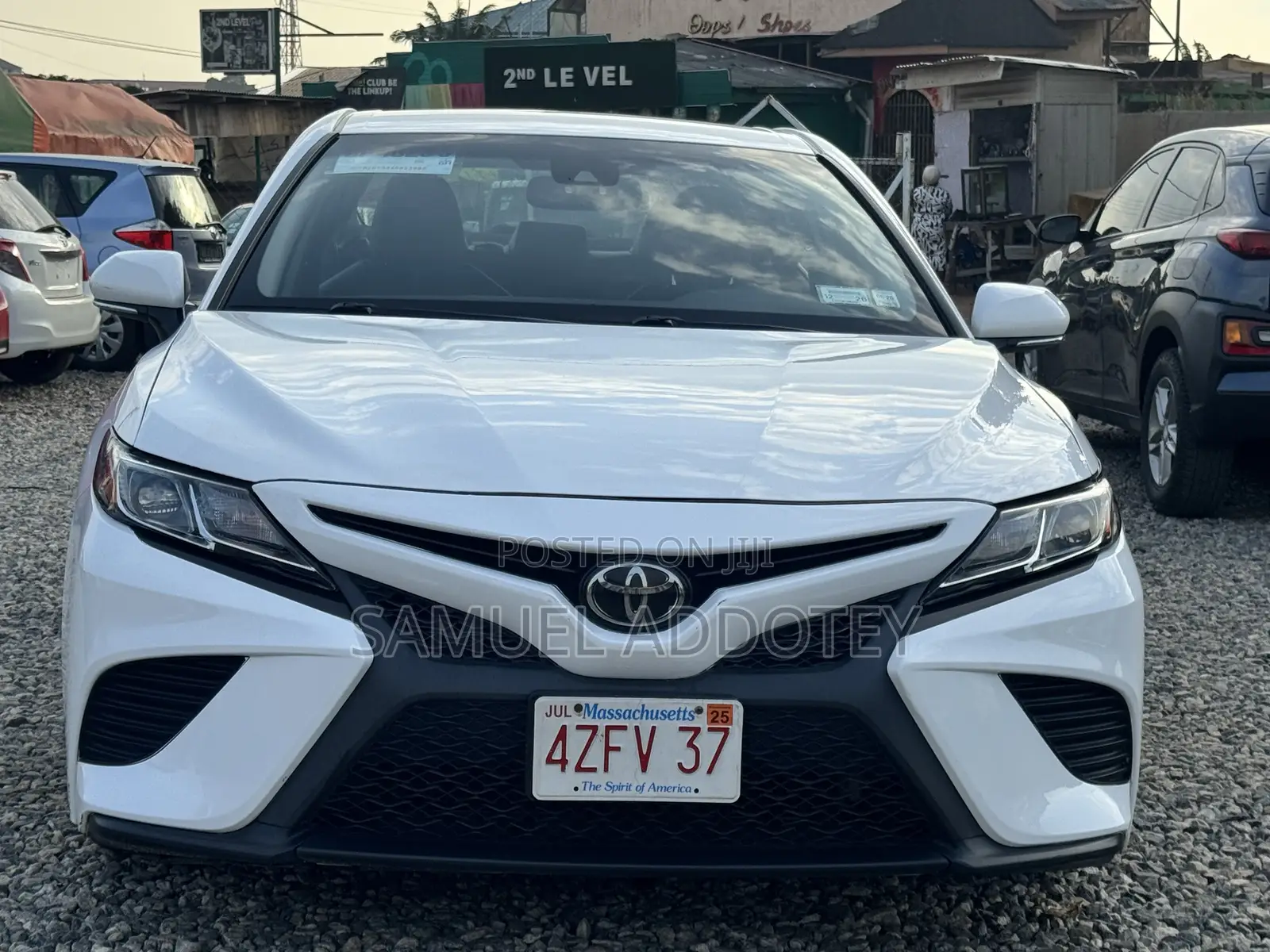 Toyota Camry 2018 White