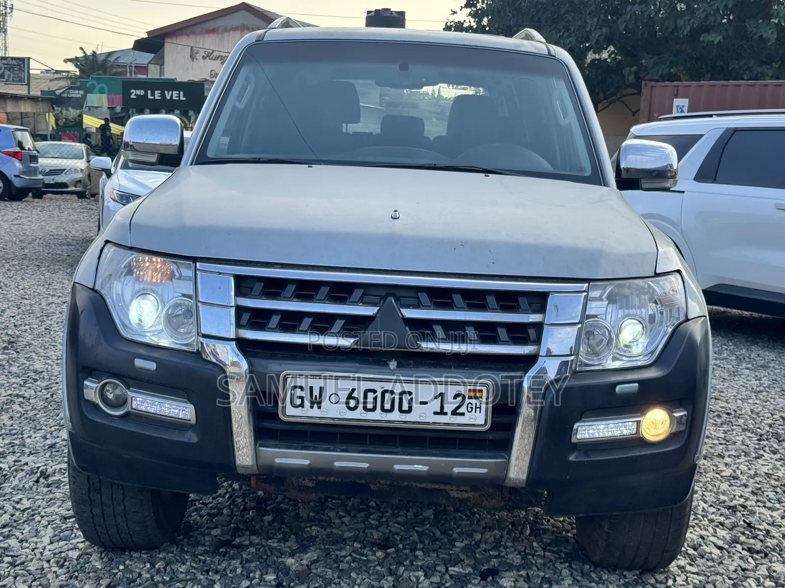 Mitsubishi Pajero 2012 Gray