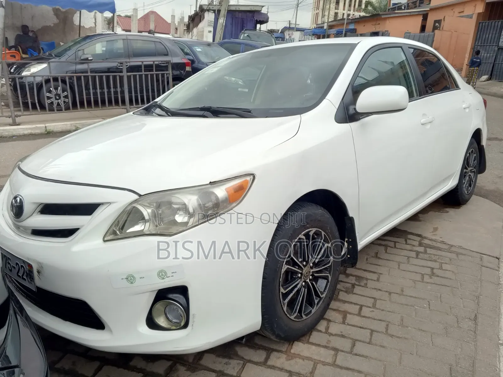 Toyota RAV4 LE AWD (2.5L 4cyl 6A) 2013 White
