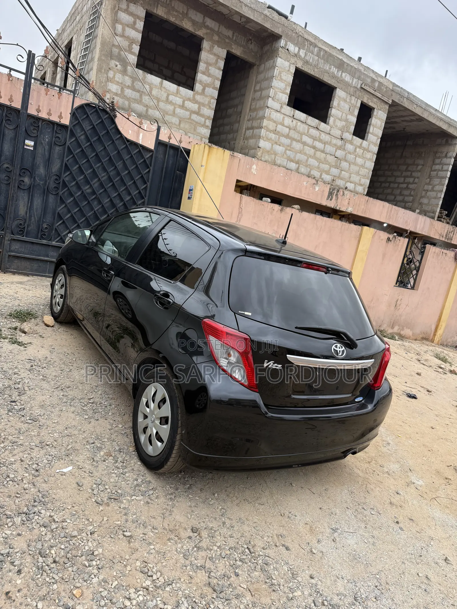 Toyota Vitz 2012 Black