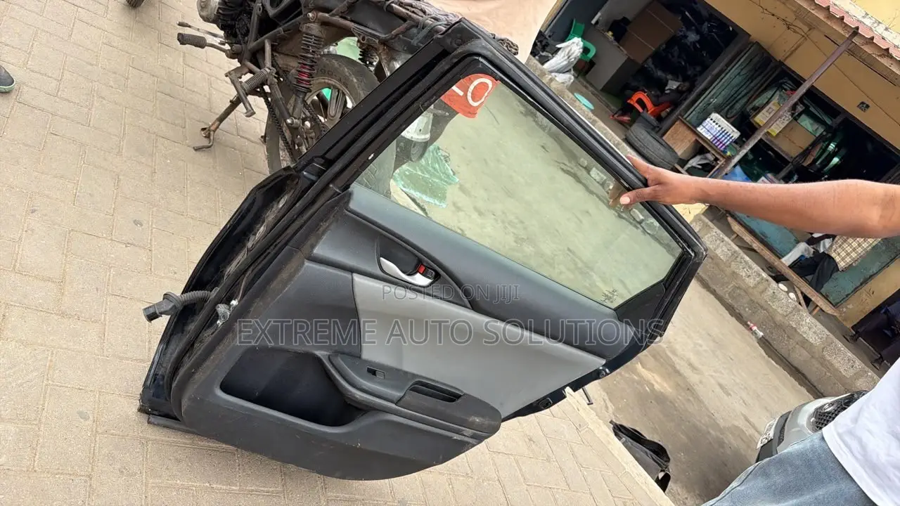 Civic 17 Door Back Right Used