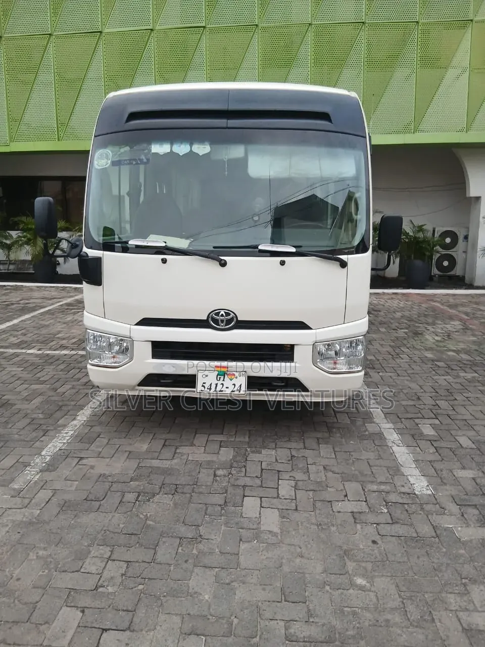 Toyota HiAce 2023 White