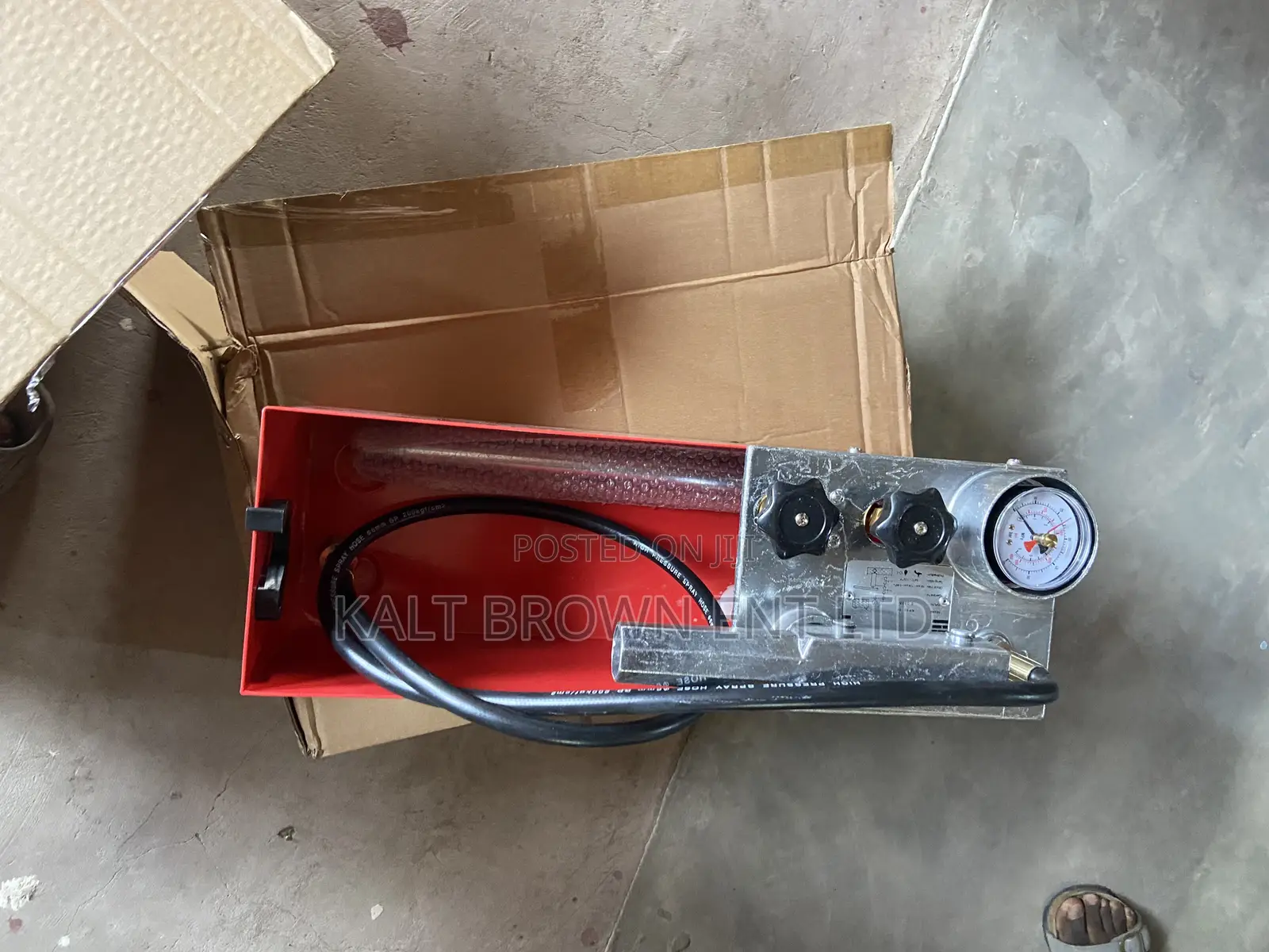 Manual Hydrostatic Pressure Test Pump 50 Bar – GF T-63 Plumbing Bucket