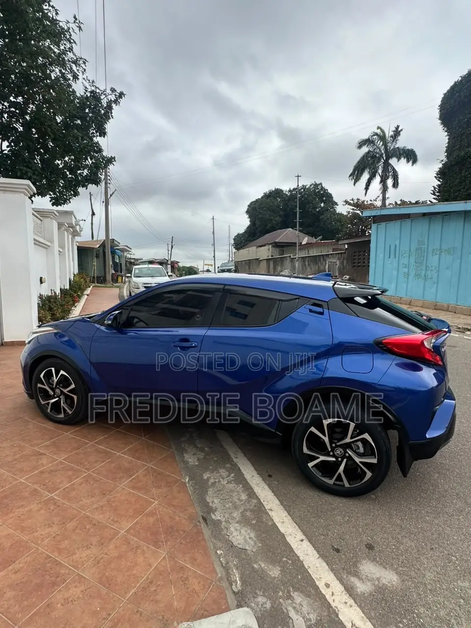 Toyota C-HR 2022 Blue