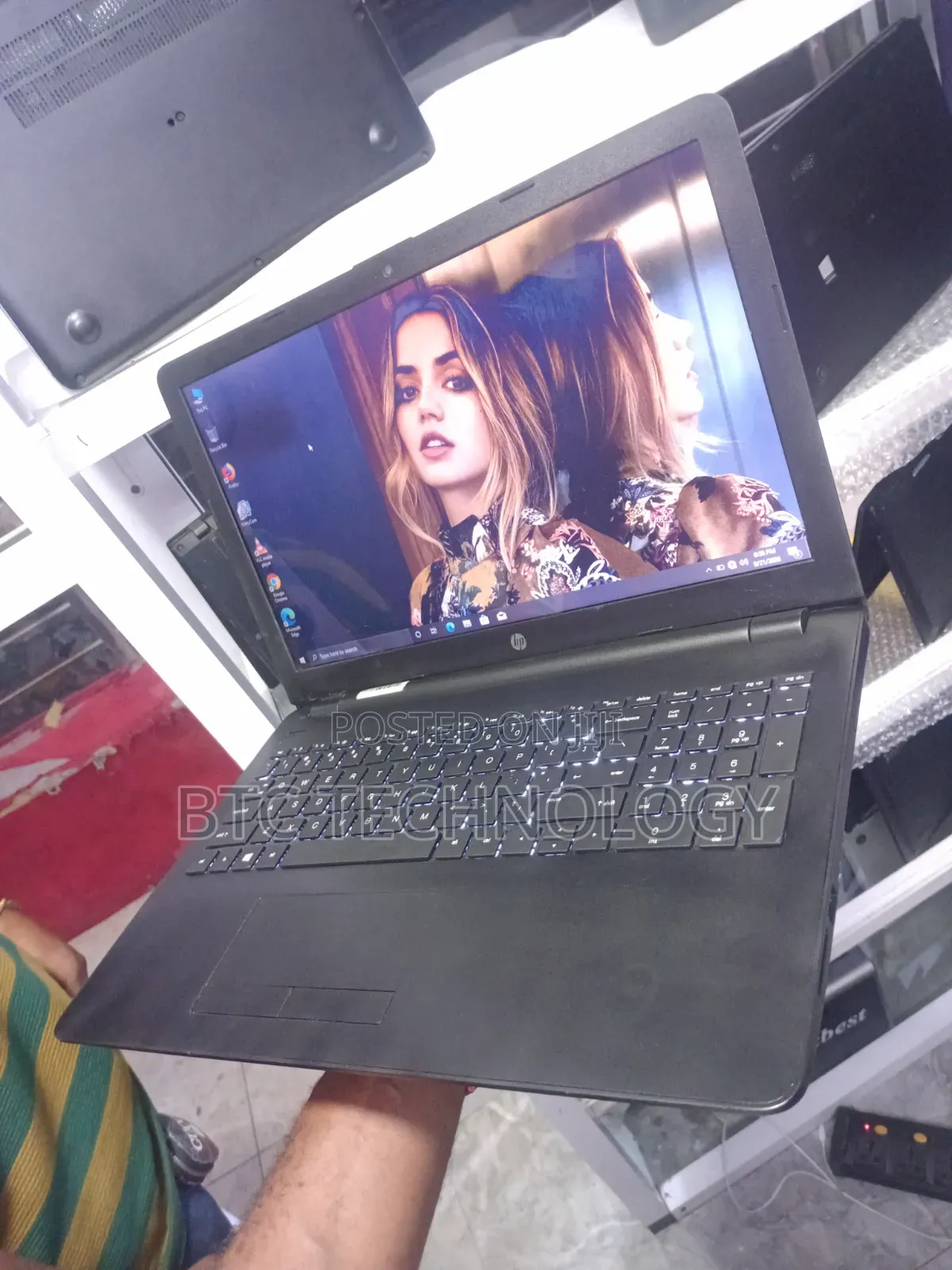 Laptop HP Pavilion 15 4GB Intel Core i3 HDD 250GB
