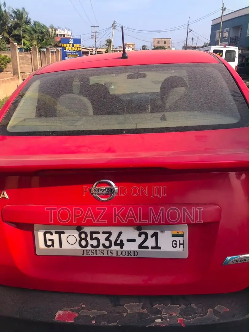 Nissan Sentra 2012 Red