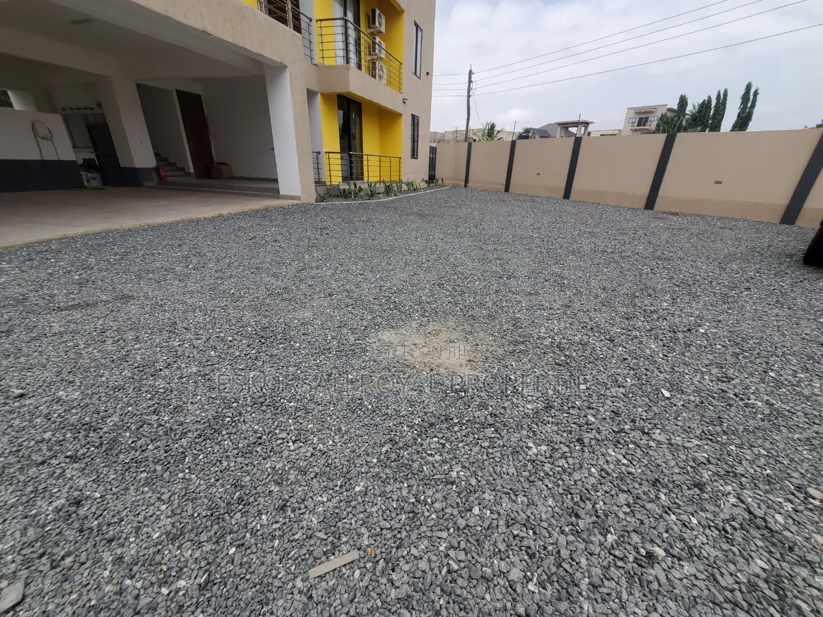 1bdrm Apartment in Oyarifa, Ghana Flag for sale