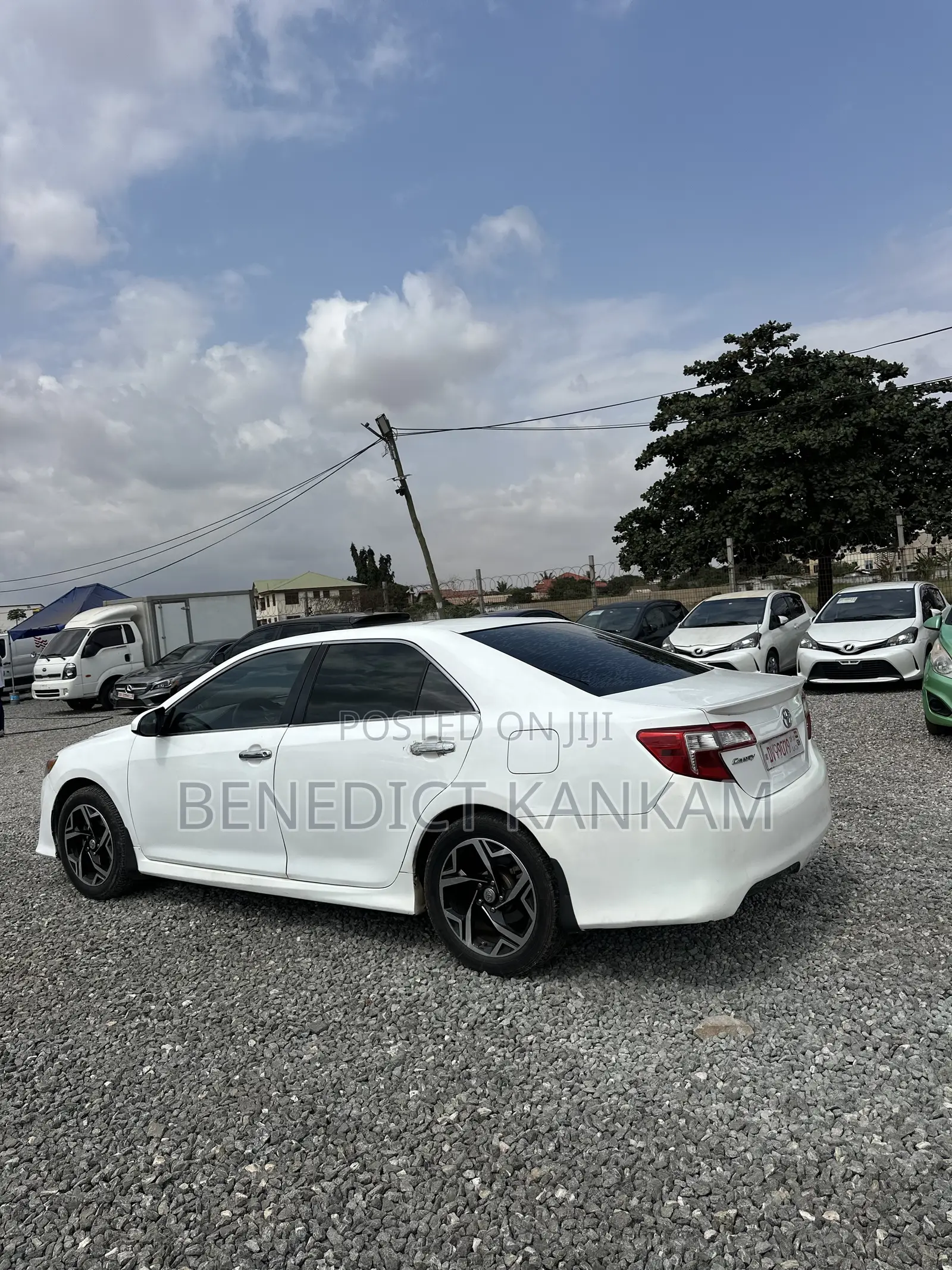 Toyota Camry SE 4dr Sedan (2.5L 4cyl 6A) 2014 White