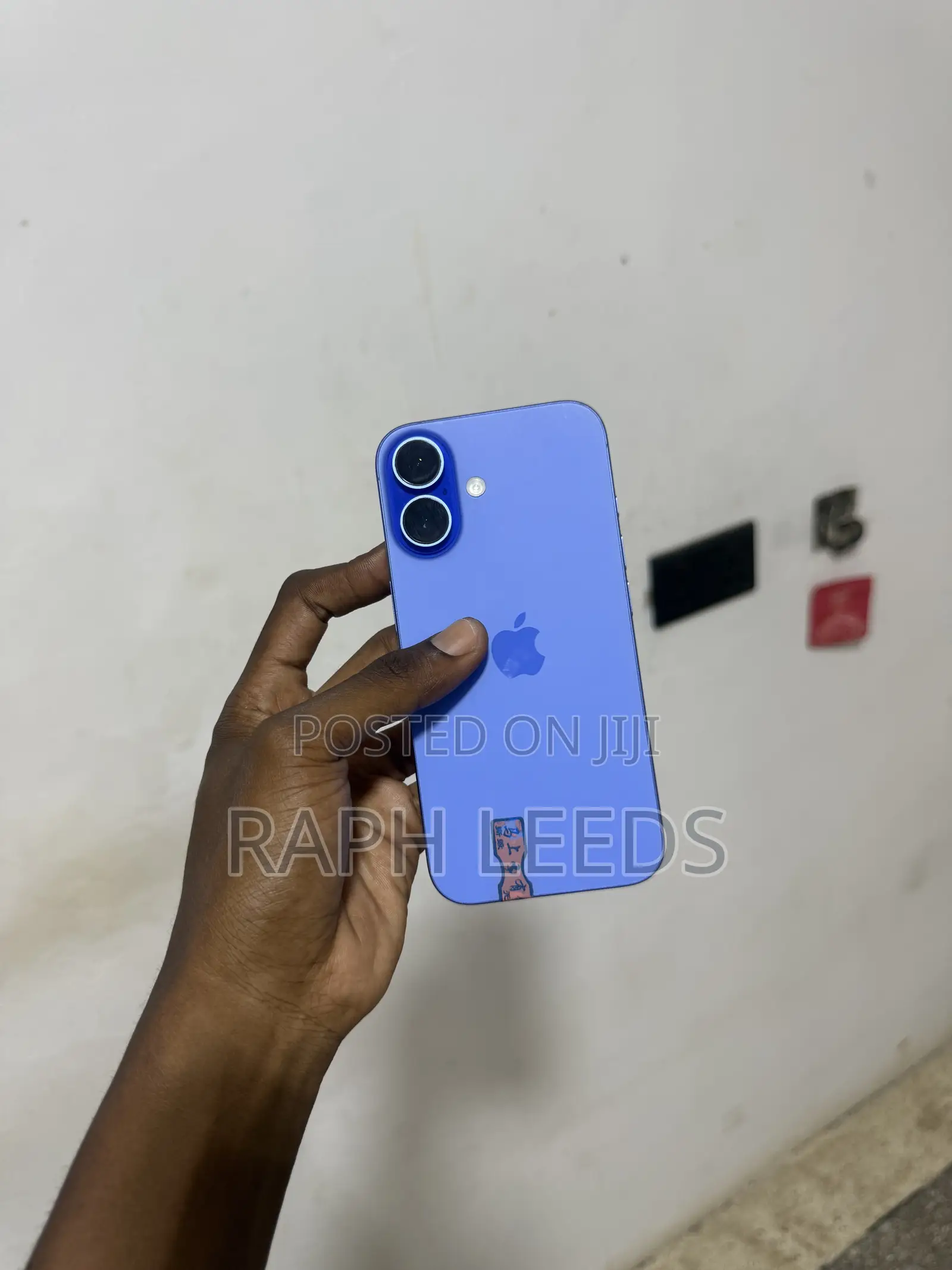 New Apple iPhone 16 128 GB Blue