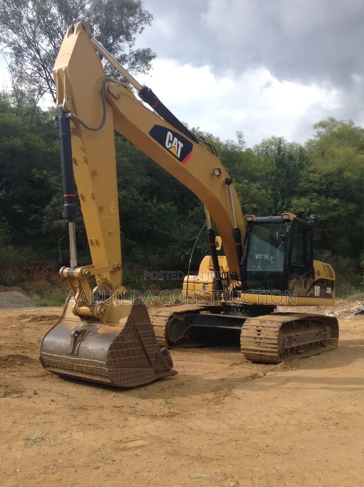 24/7 Excavator Rental / Hiring Service