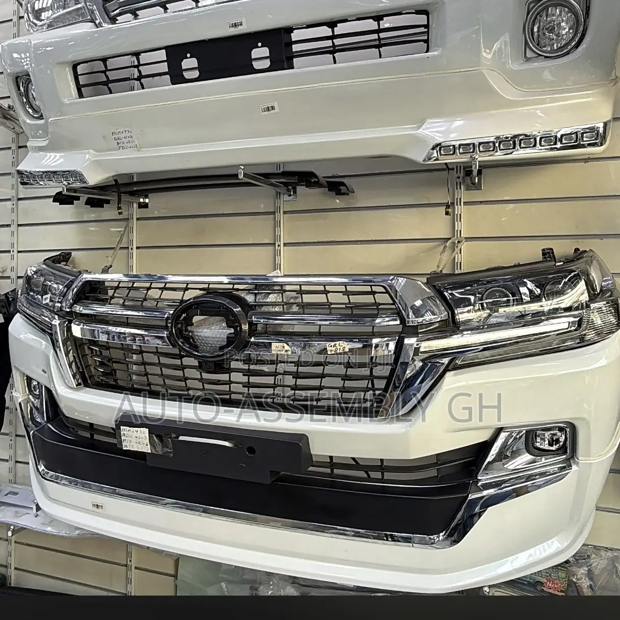 Land Cruiser Front Bumper Complete With Spoiler 2016,2017,2018,2020,21