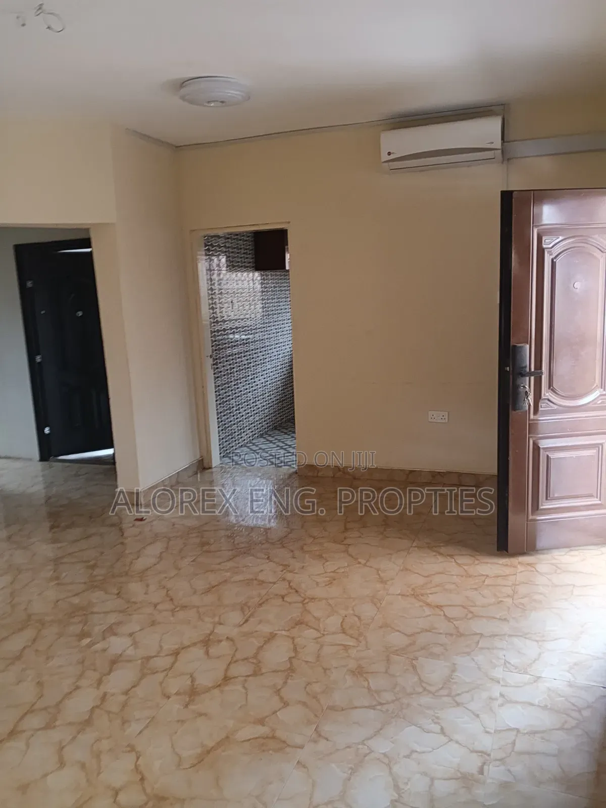 2bdrm Apartment in Adenta Amanfro, Frafraha for rent