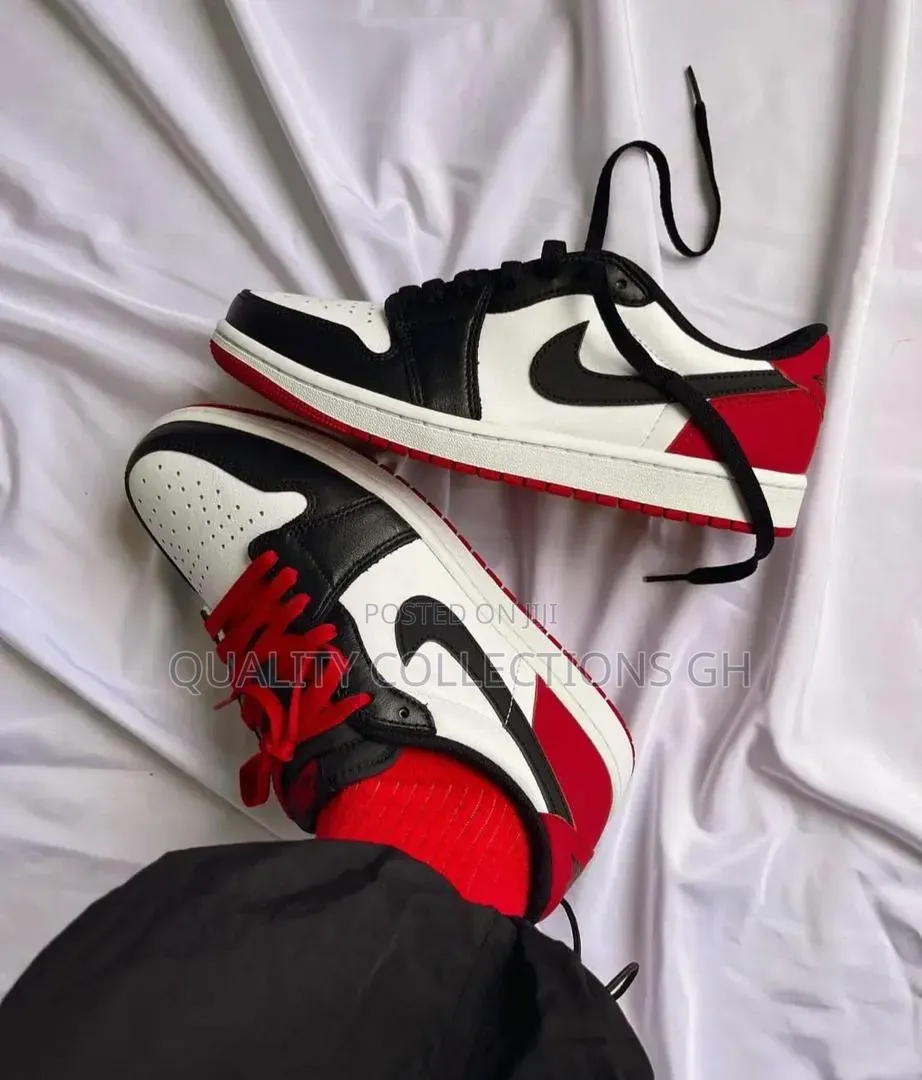 Nike Air Jordan 1 Low Black Toe
