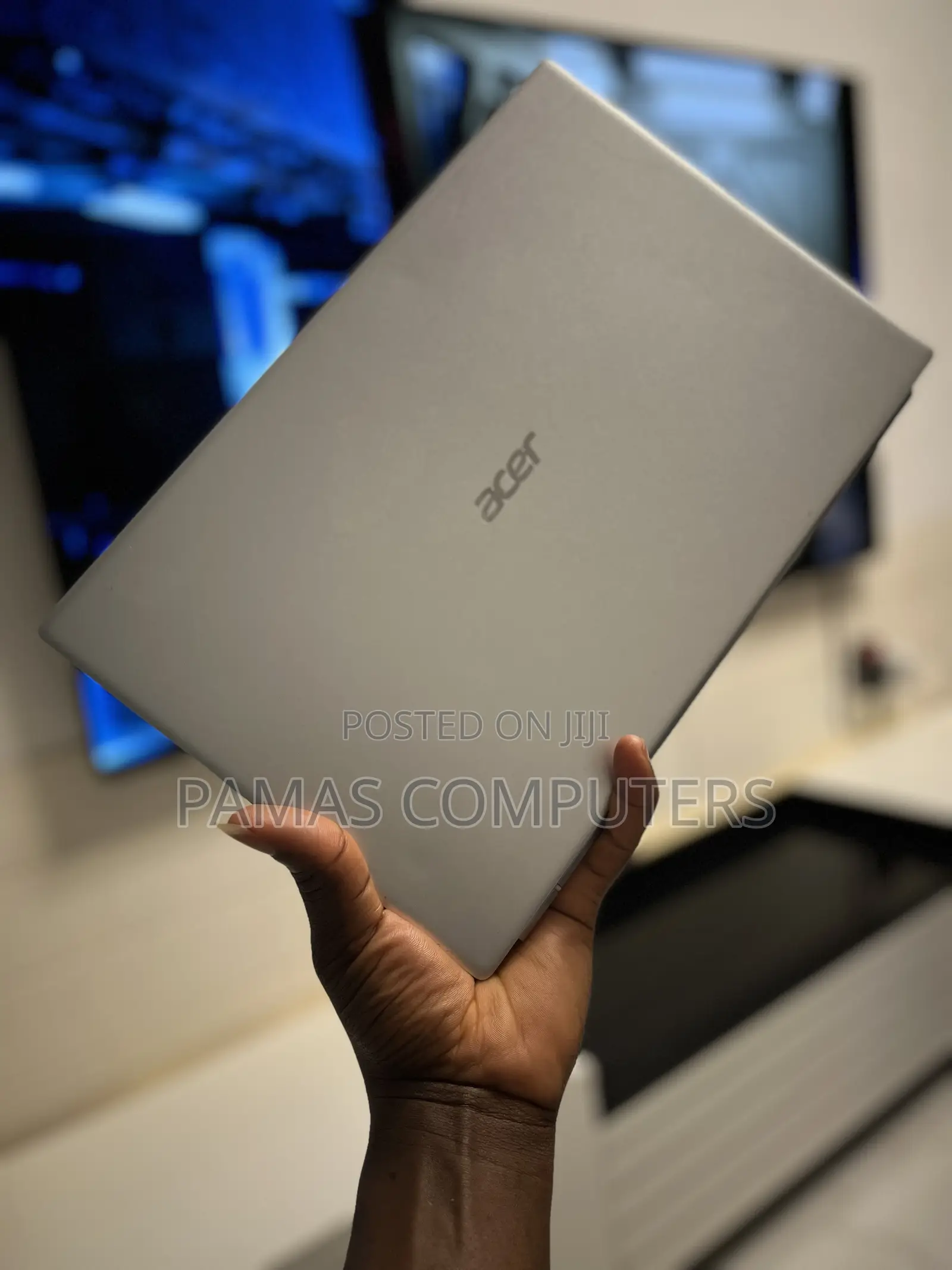 Laptop Acer Swift 3 8GB AMD Ryzen 7 SSD 1T