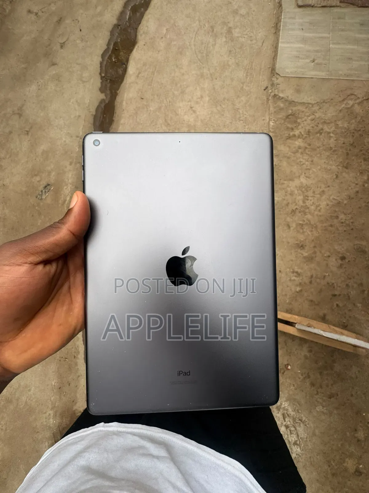 Apple iPad 10.2 (2021) 64 GB Black