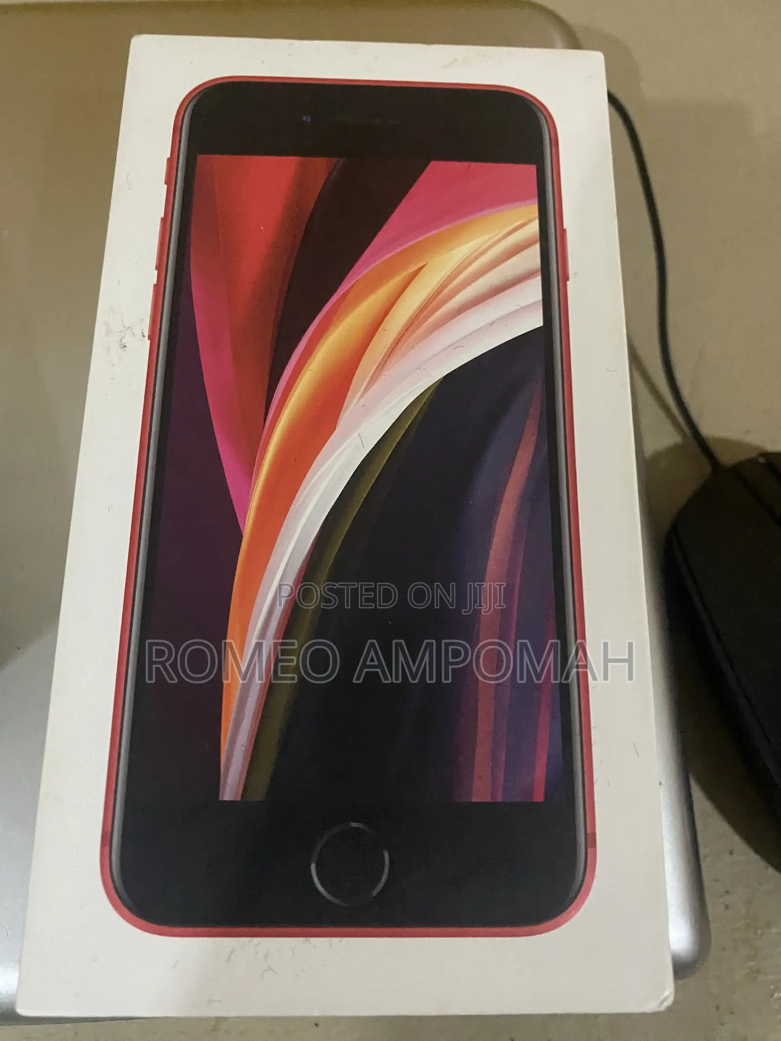 Apple iPhone SE (2022) 64 GB Red