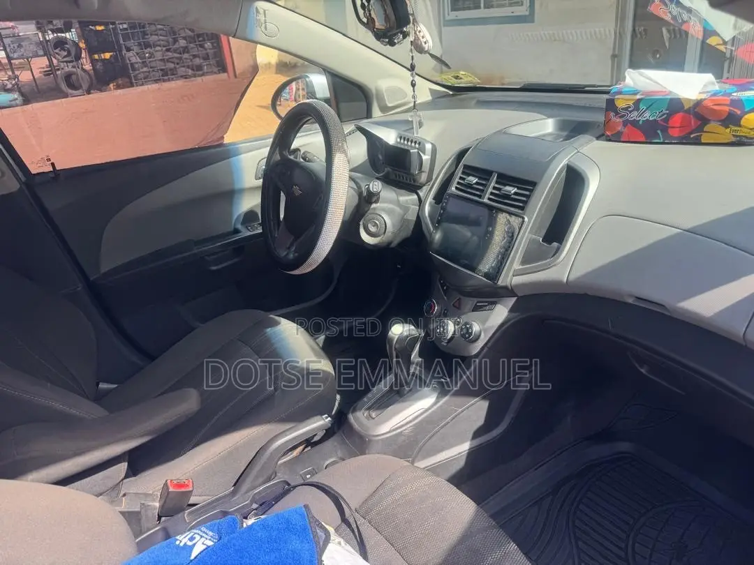 Chevrolet Sonic 2015 Silver