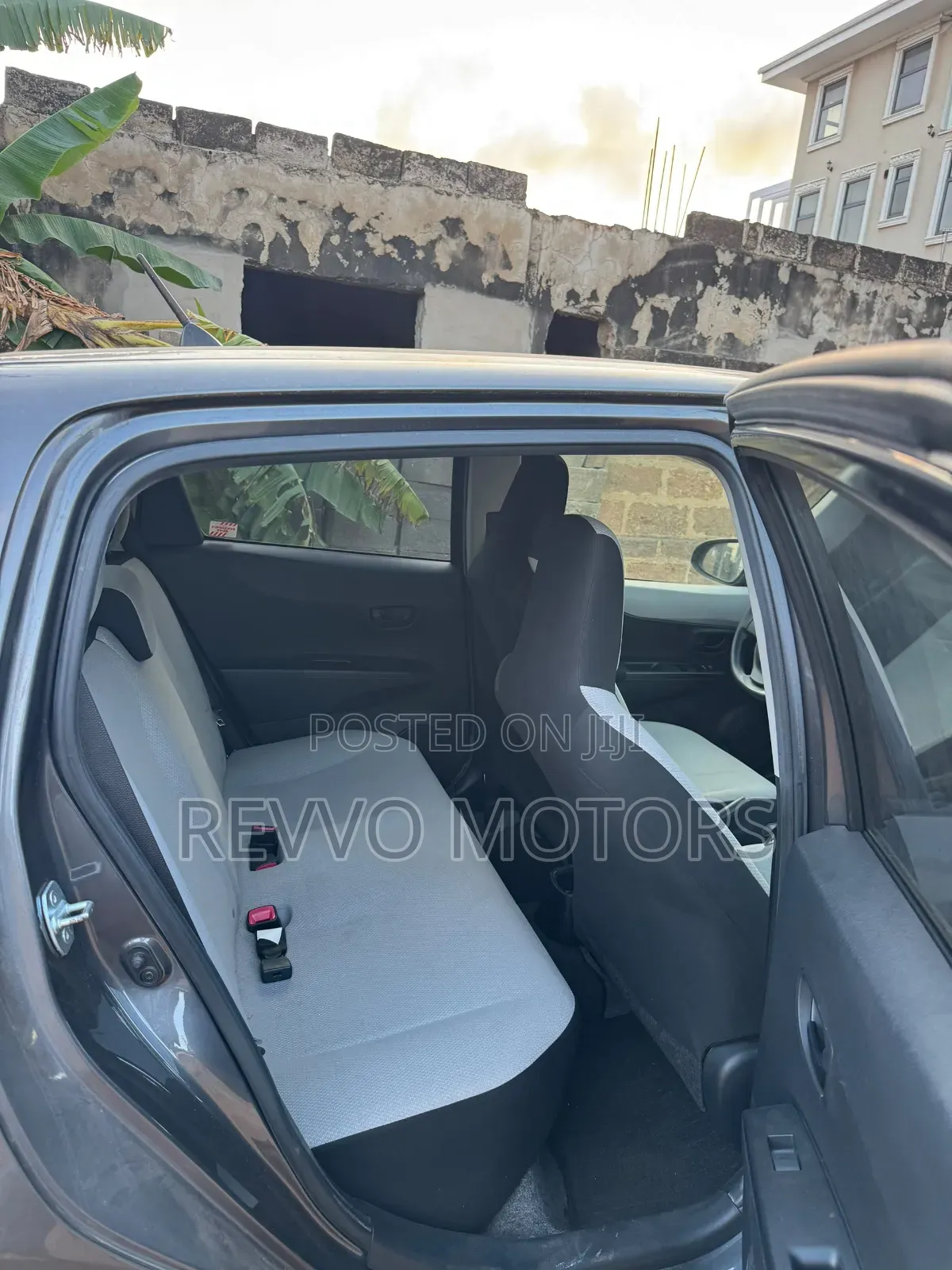 Toyota Vitz 2014 Gray