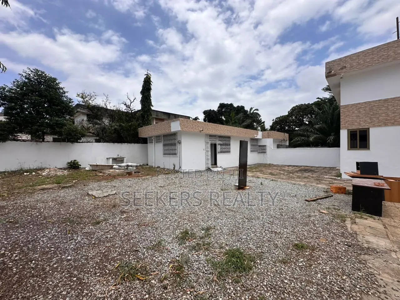 7bdrm House in Seekers Realty, Acquinas for rent