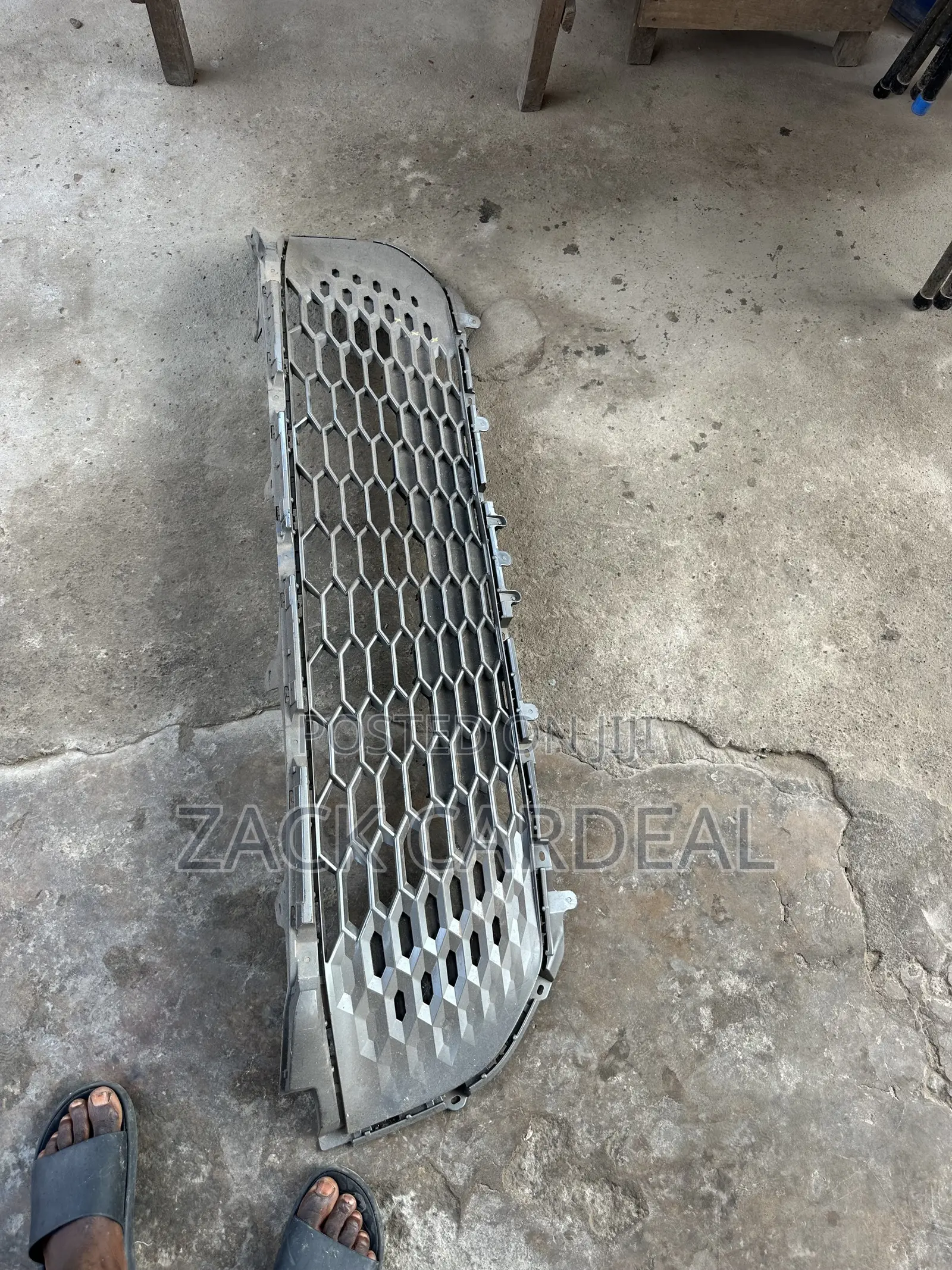 Toyota Camry 2025 Lower Grill Available