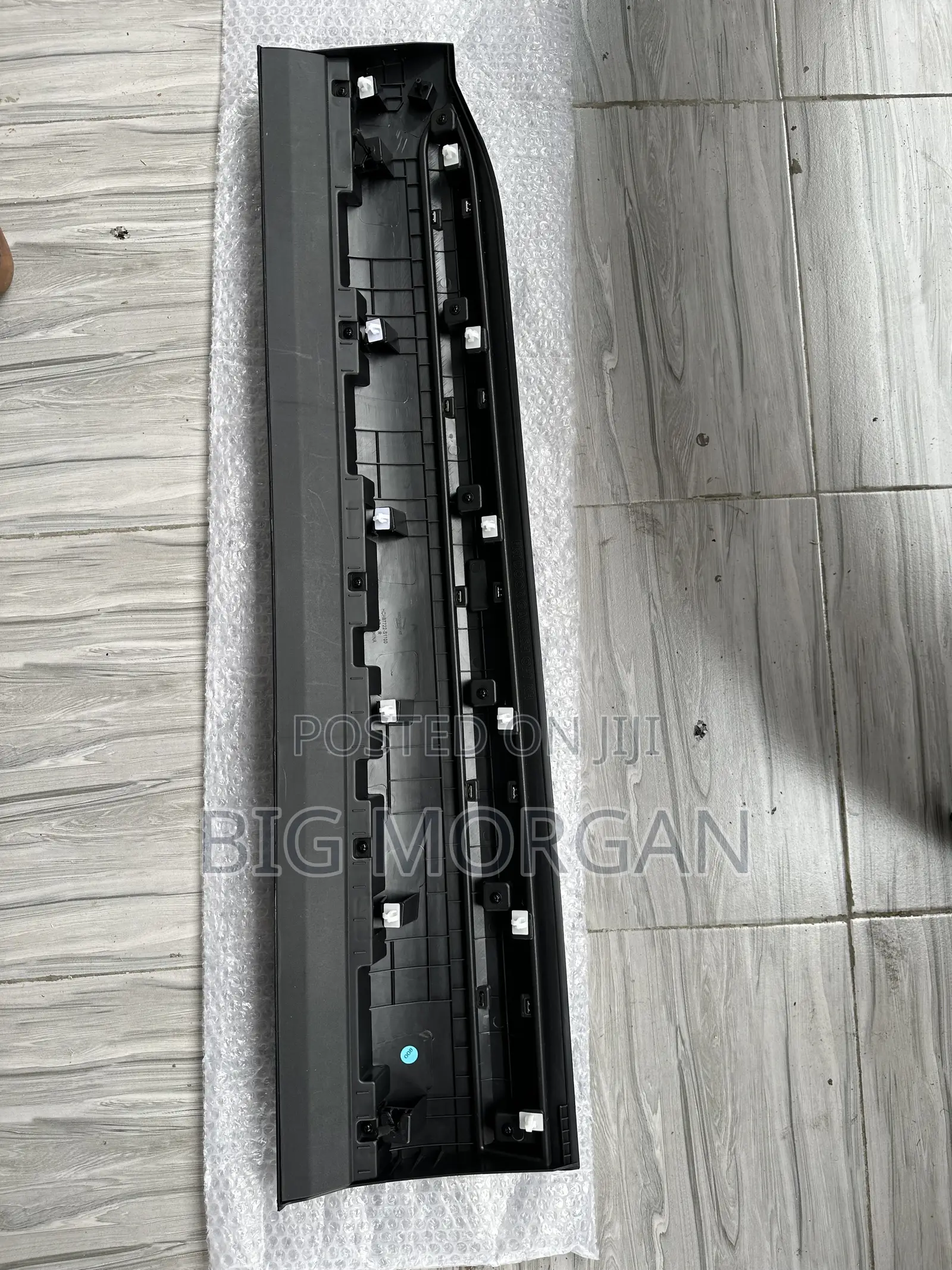 Hyundai Santa Fe 2019 2020 2021Door Molding
