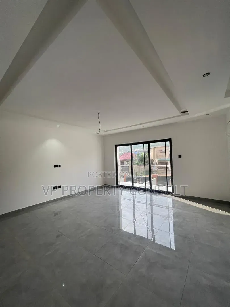 4bdrm House in Ghana Flag for sale