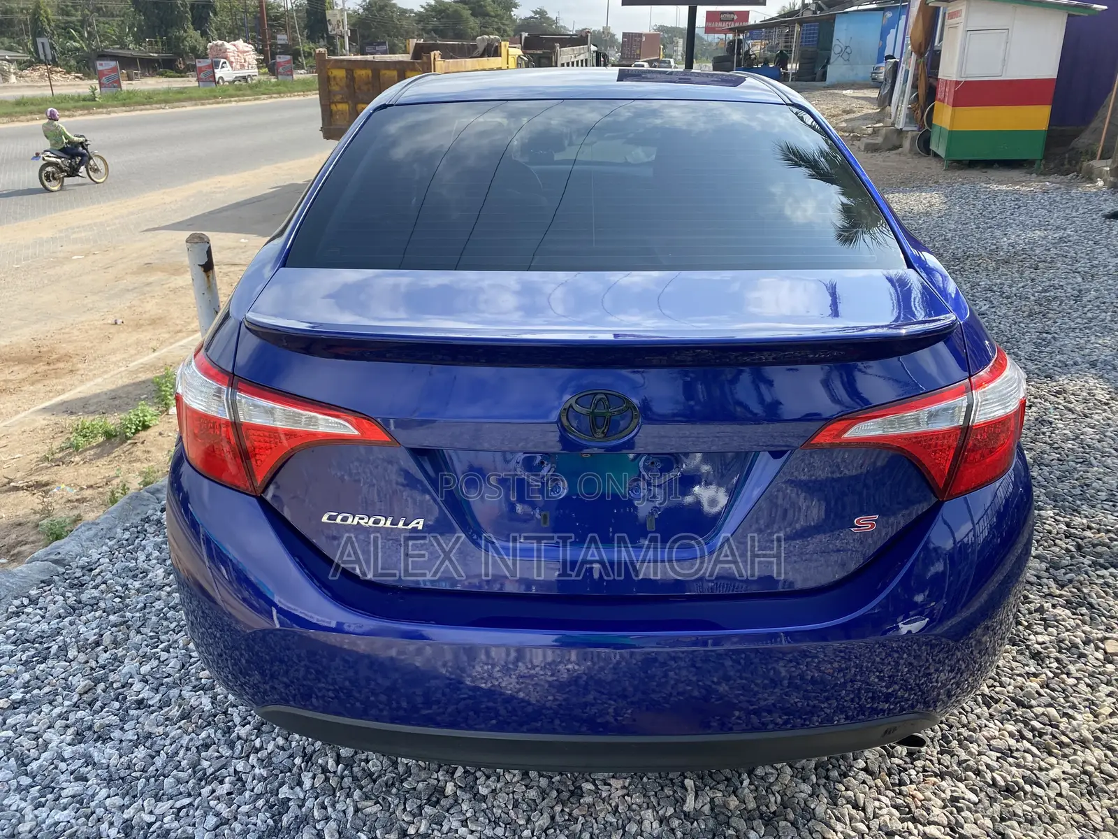 Toyota Corolla 2016 Blue