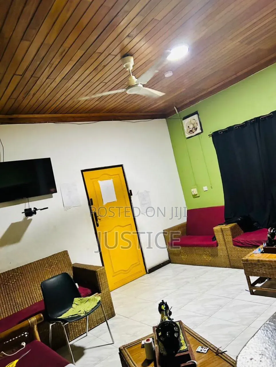 10 Bedrooms Guest House McCarthy Hills