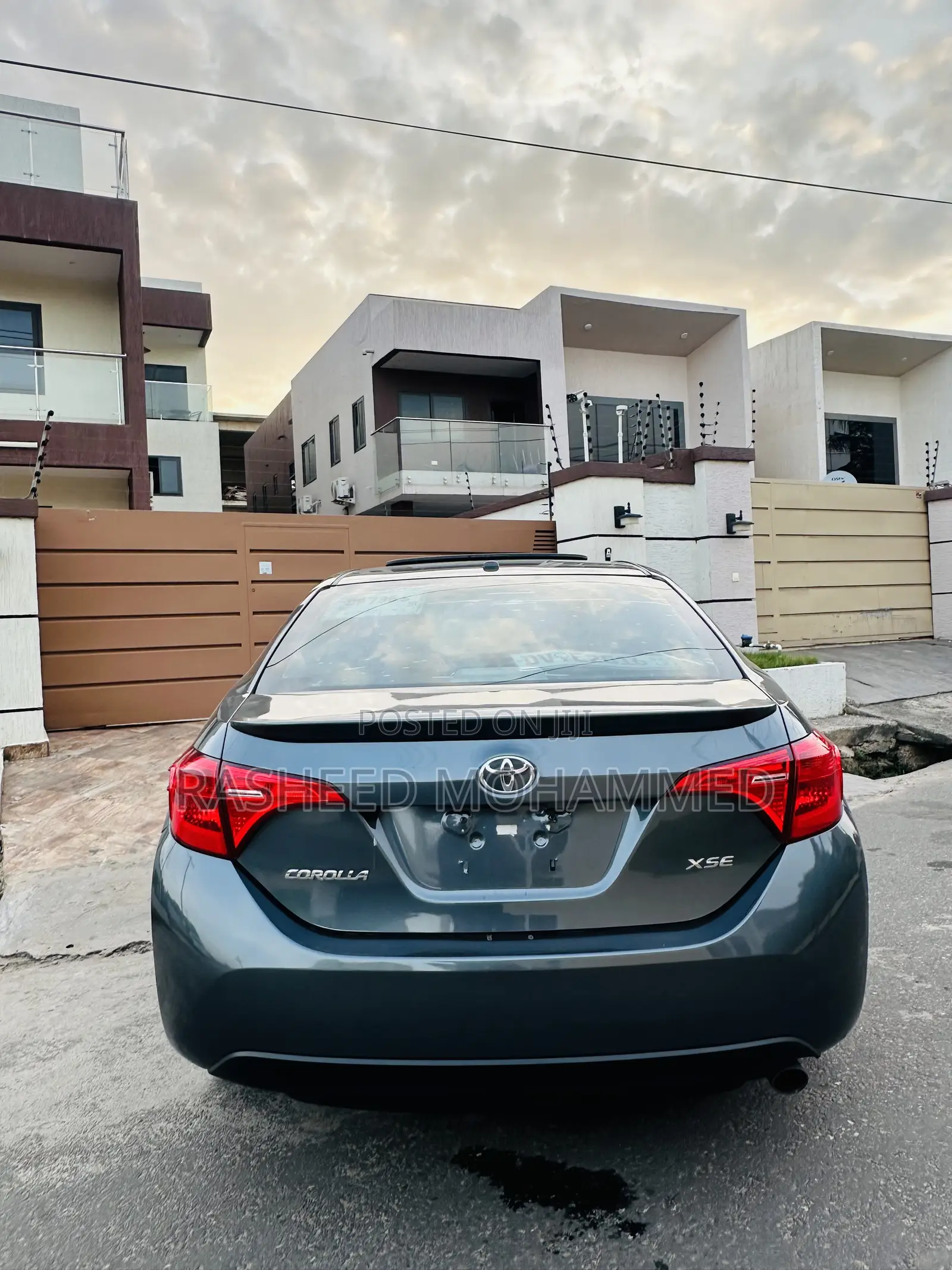 Toyota Corolla XSE (1.8L 4cyl 2A) 2019 Gray