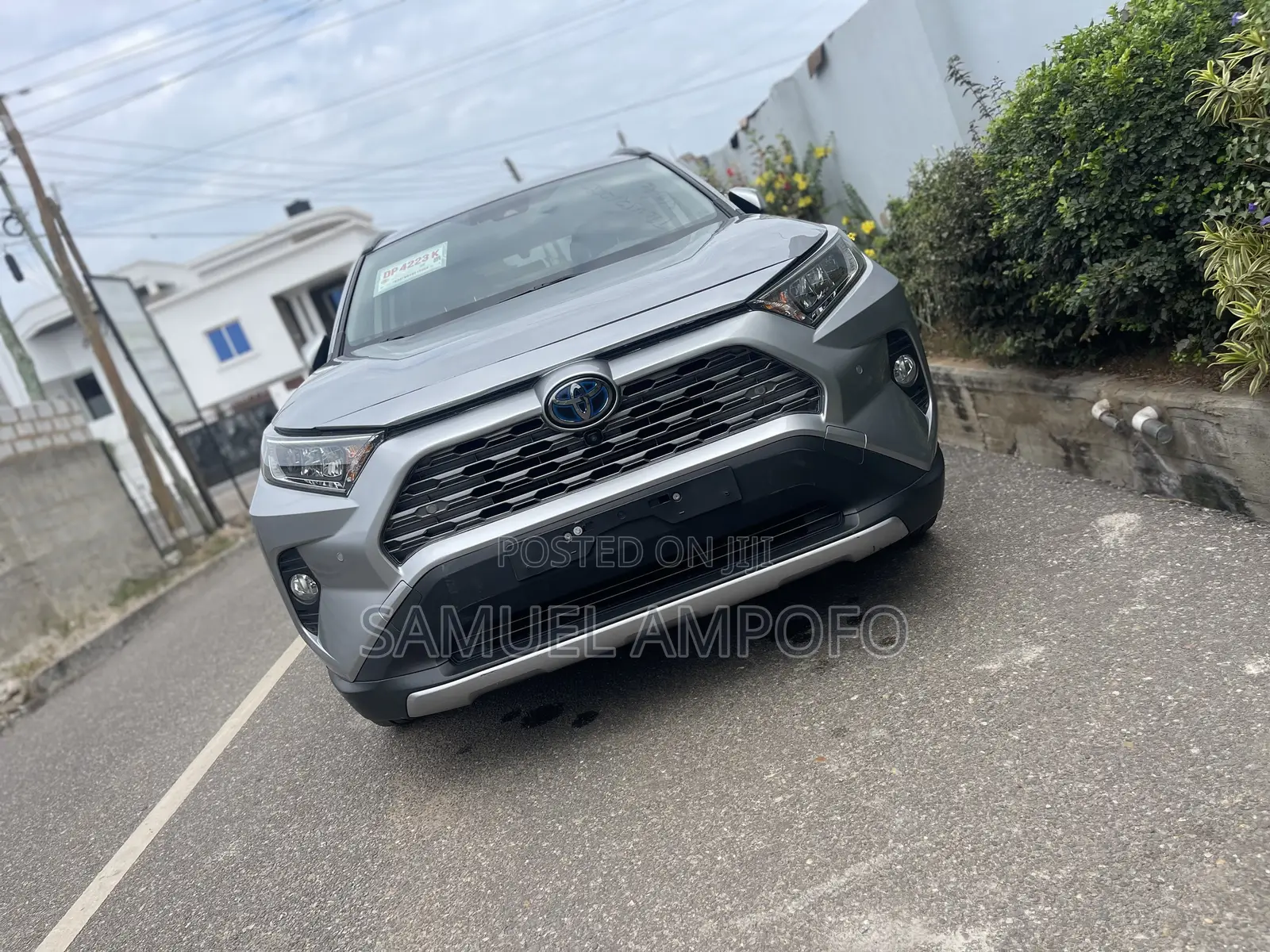 Toyota RAV4 XLE AWD 2019 Silver