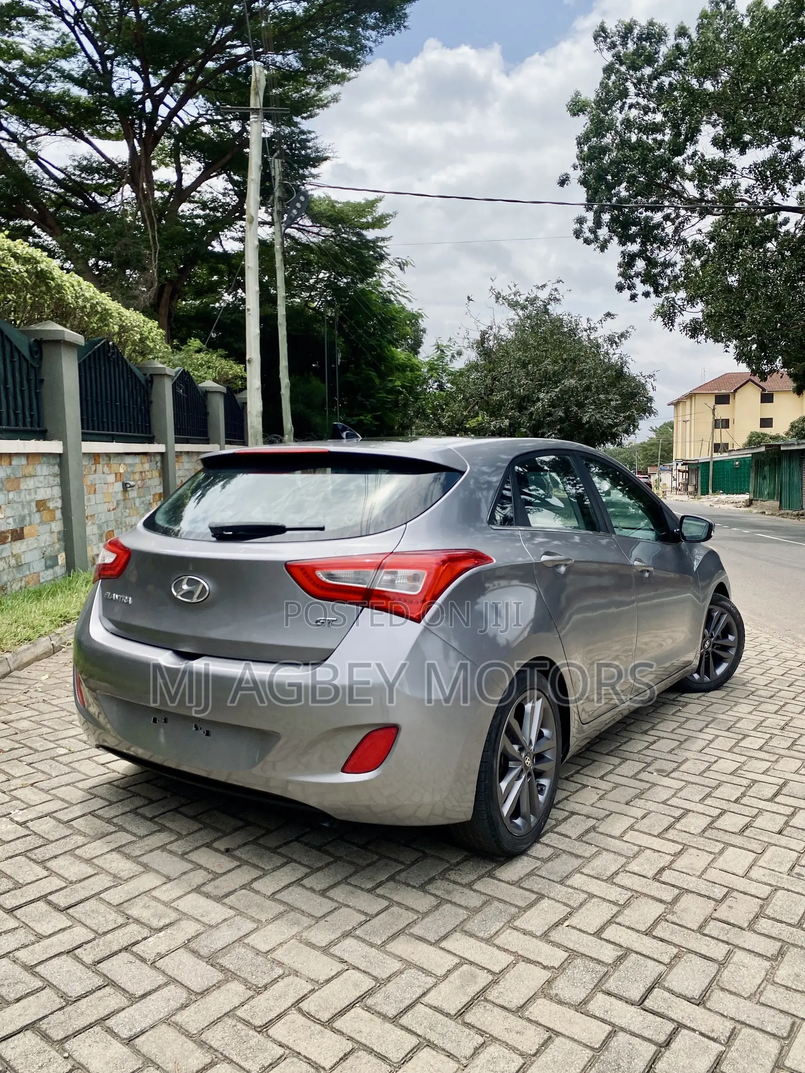 Hyundai Elantra 2016 Silver