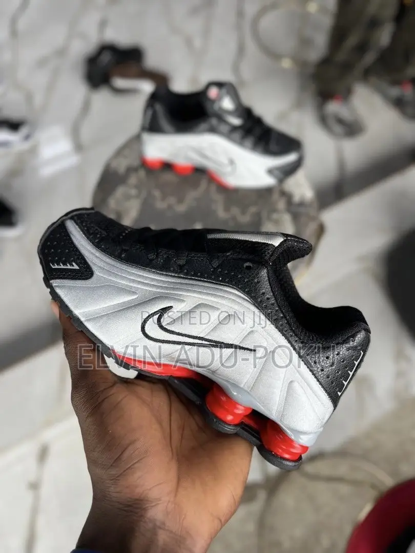 Nike SHOXX for Kids | Sizes : 30 - 35 |, Swipe to Other Colours >