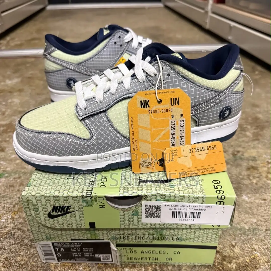 Nike X Union Dunk Low "Passport Pack - Pistachio