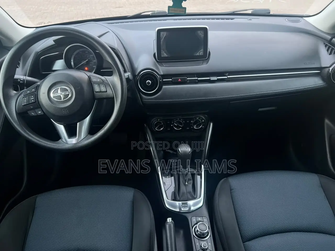 Toyota Yaris iA 1.5 FWD 2016 Black
