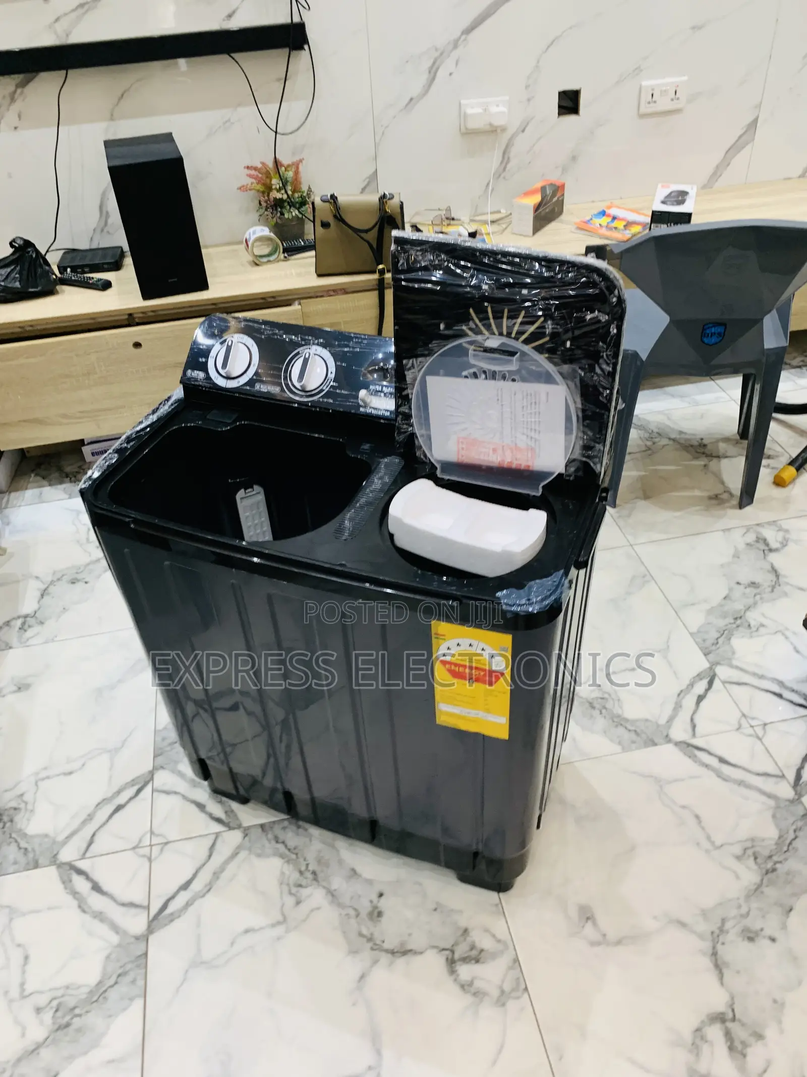 Grab the New Black Nasco 7kg Black Semi-Auto Twin Tub WM (:NAS-07-TW)