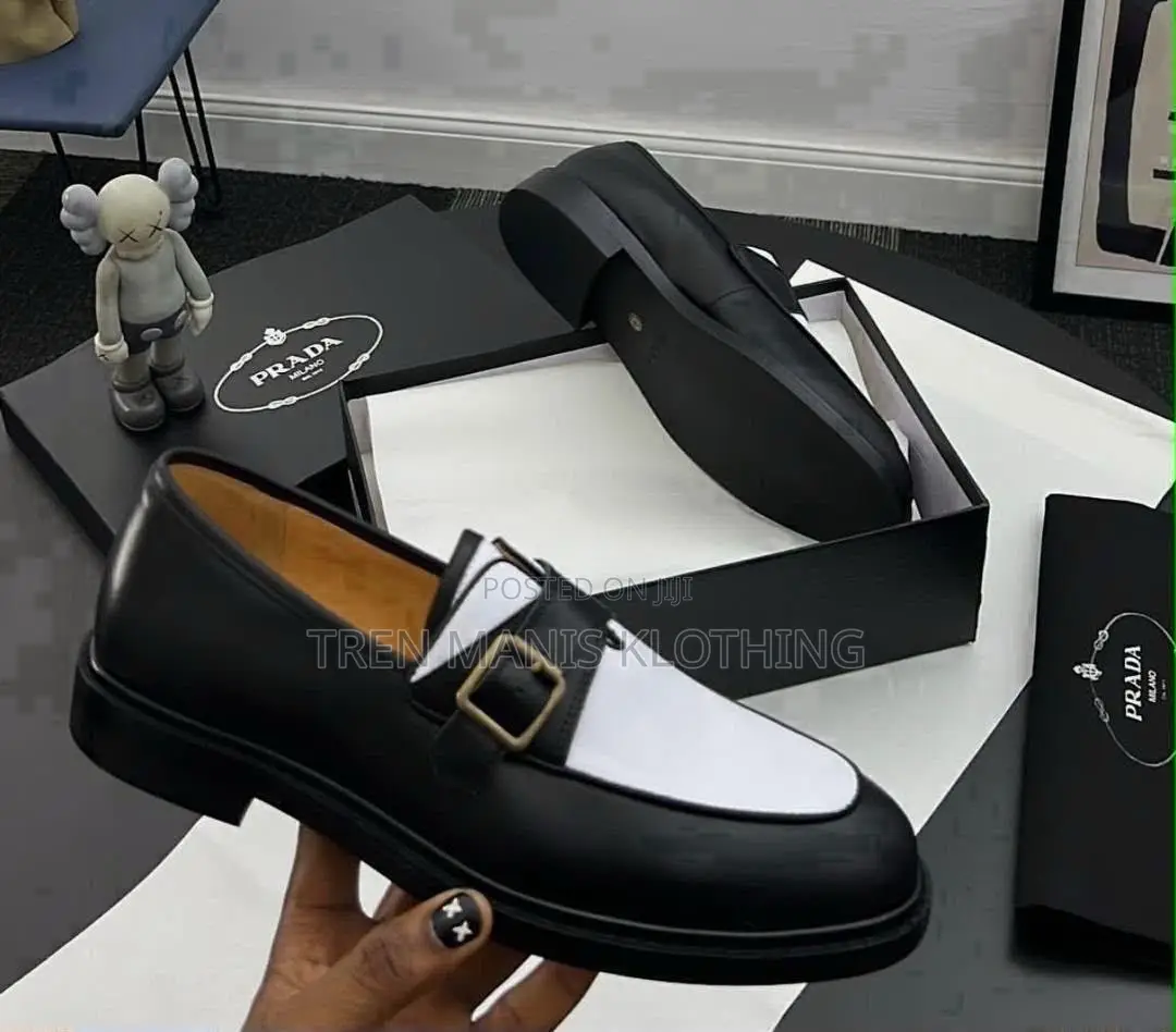 Prada Shoe Black/White