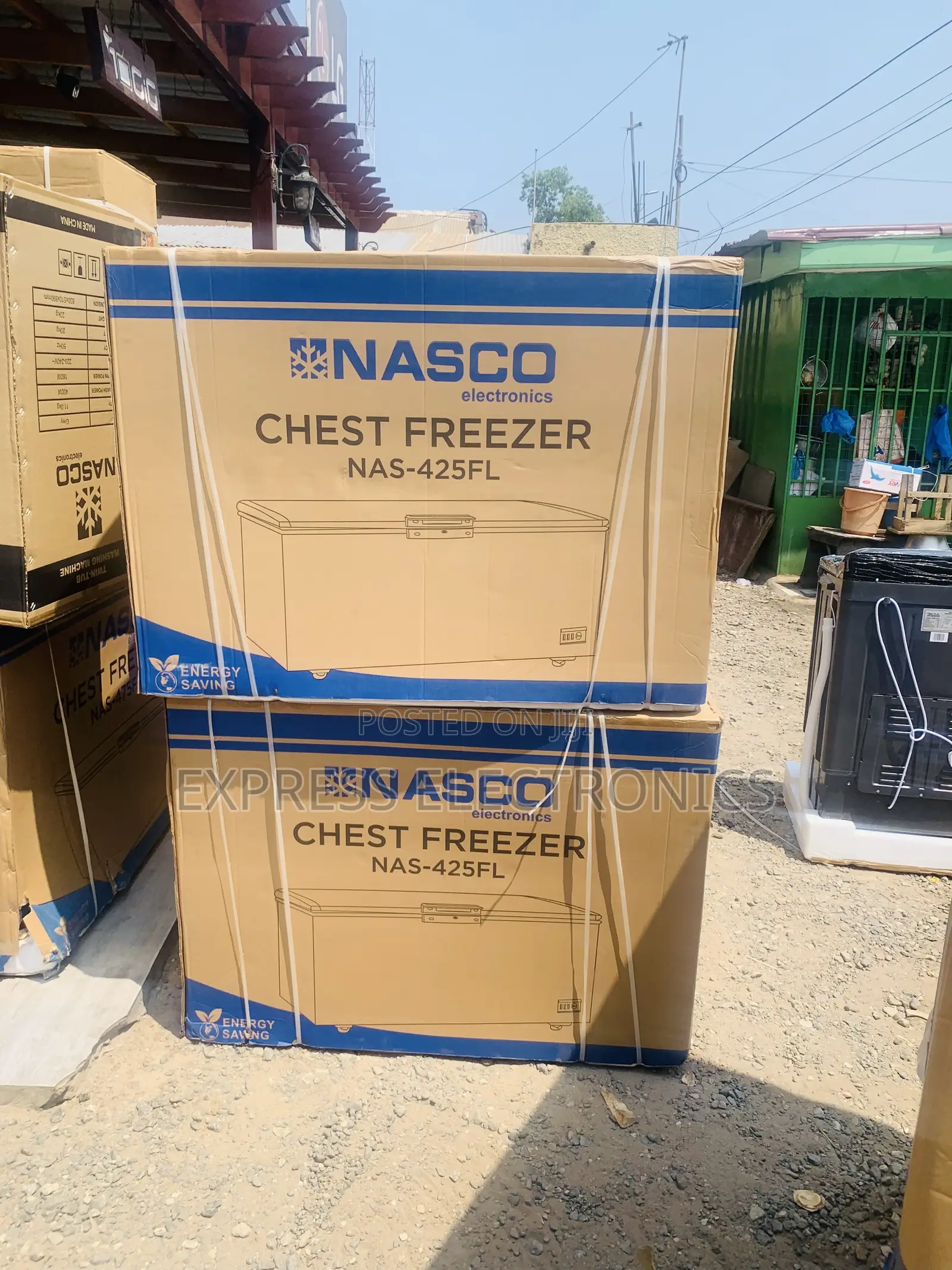 Freestanding Nasco 318L Chest NAS-425FL Energy-Efficient Deep Freezer