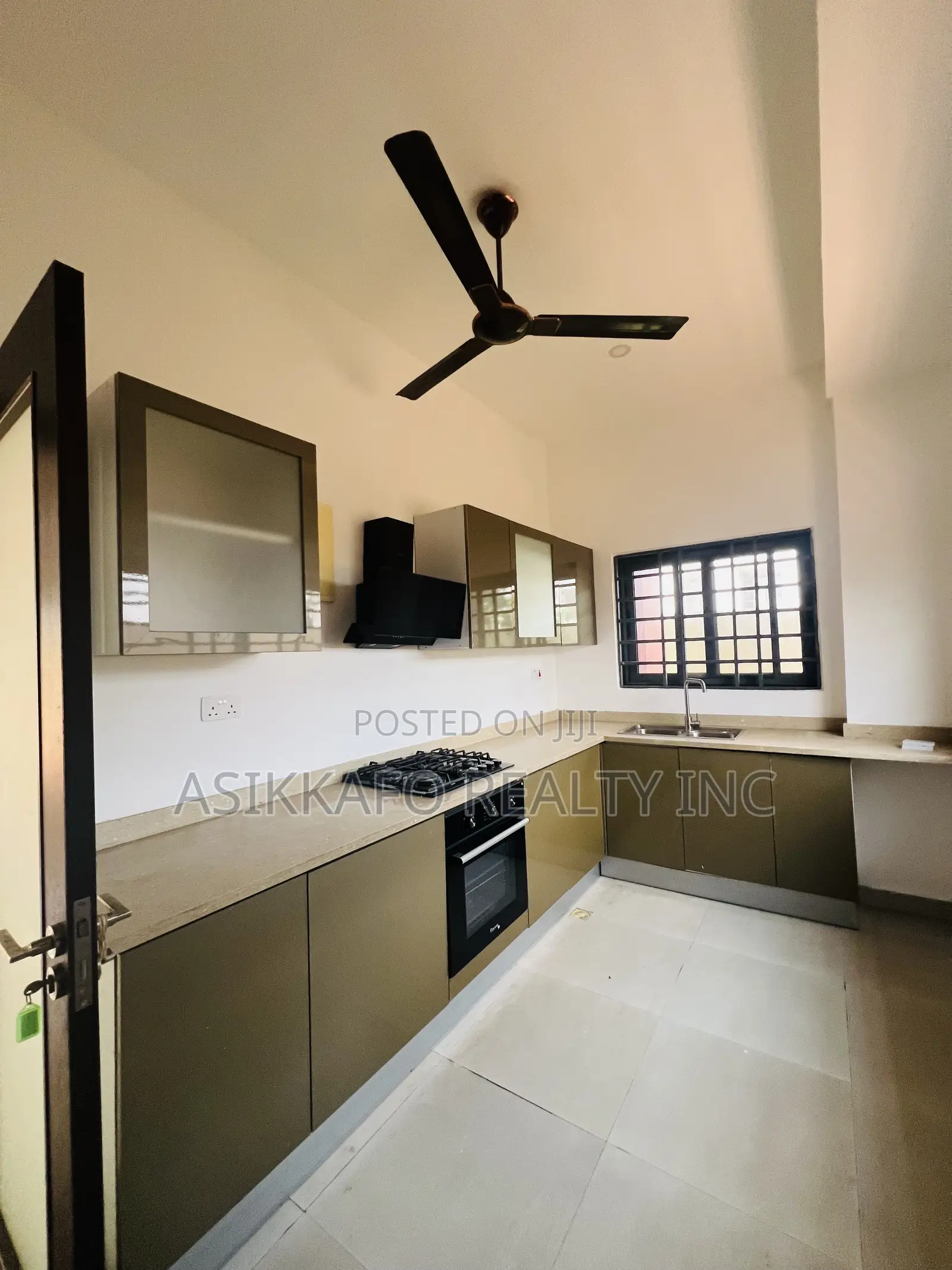 5bdrm Duplex in Burma Hills, Tseaddo for rent