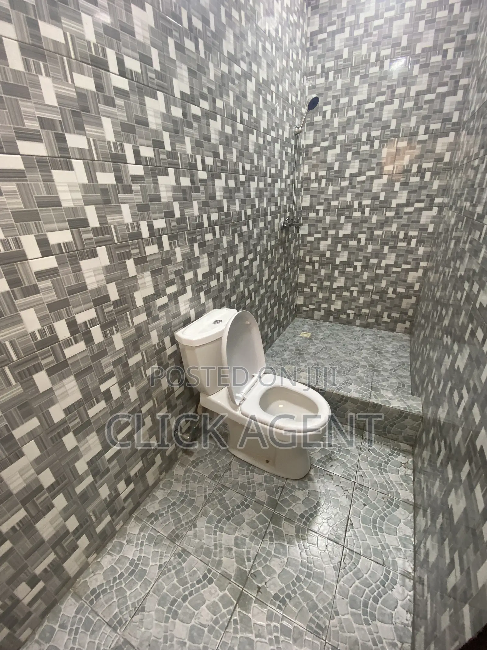 1bdrm Room & Parlour in American House Down for rent