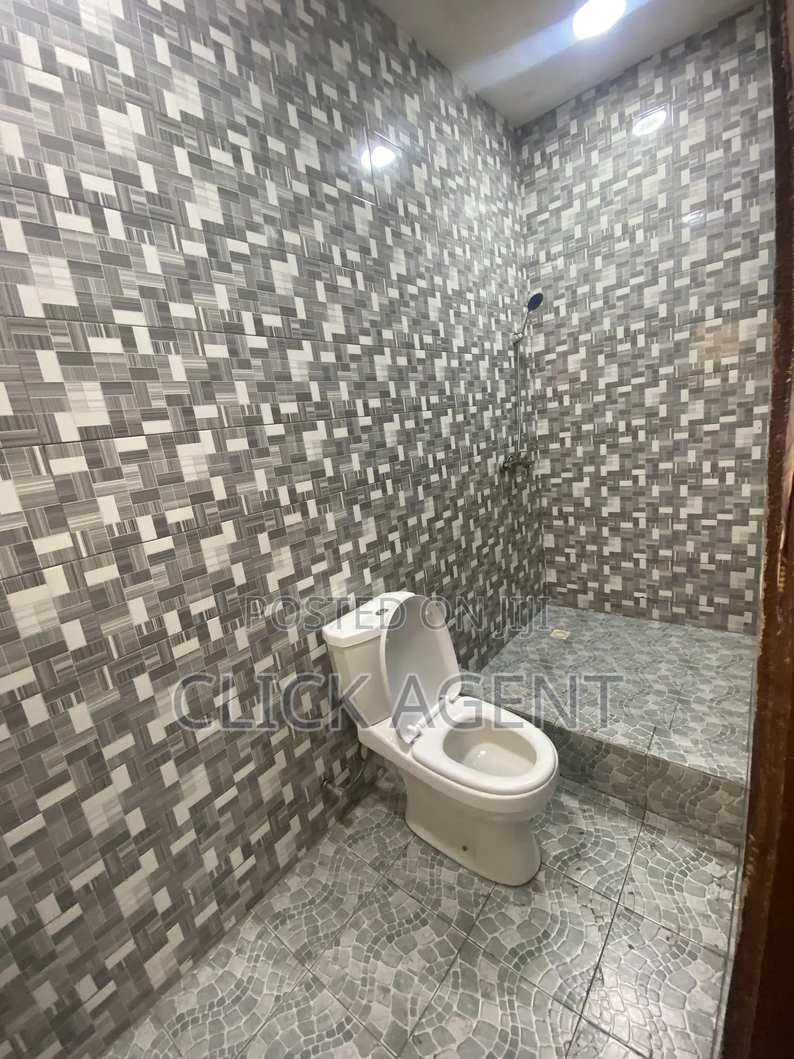 1bdrm Room & Parlour in American House Down for rent