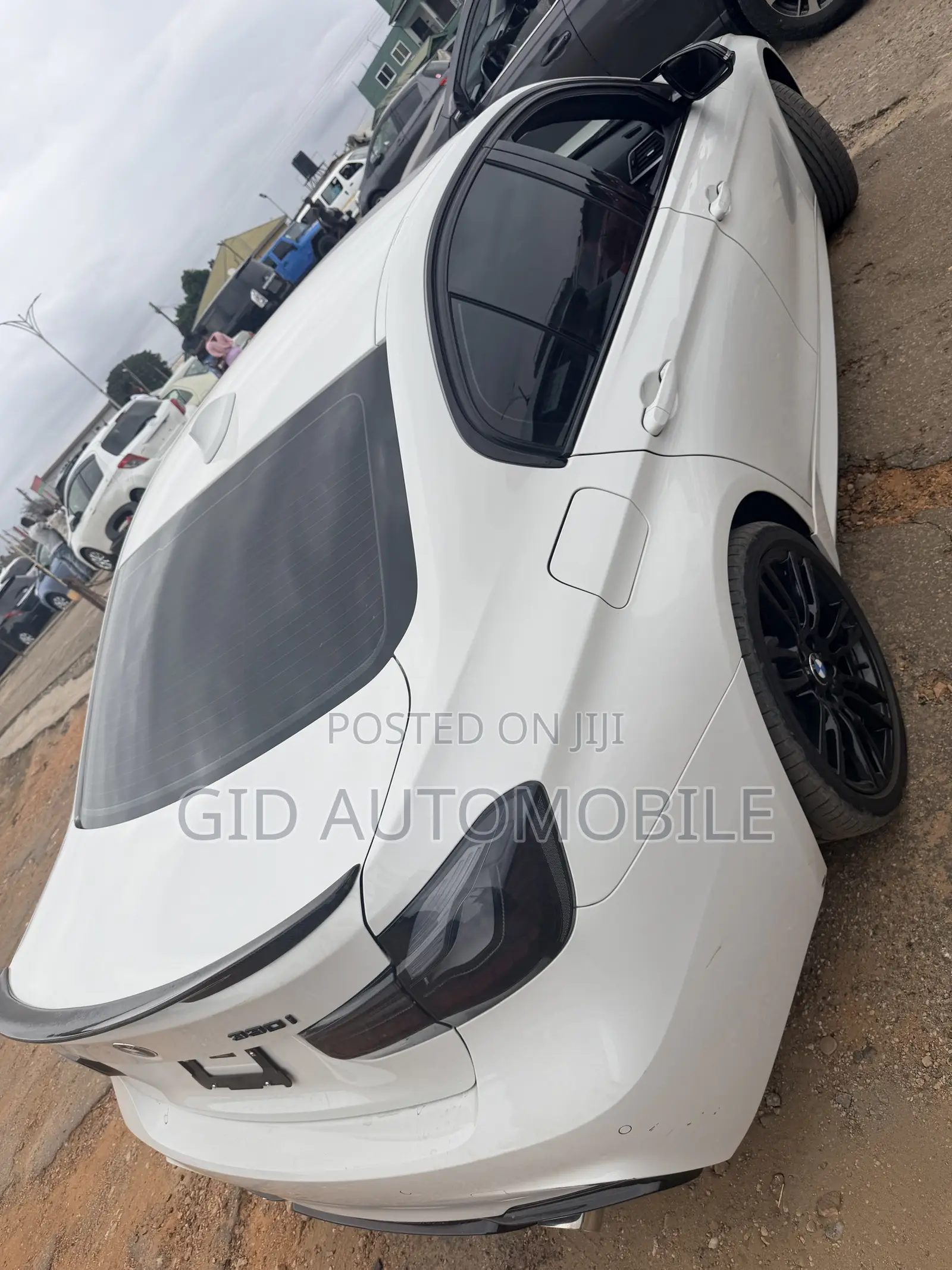 BMW 330i 2019 White
