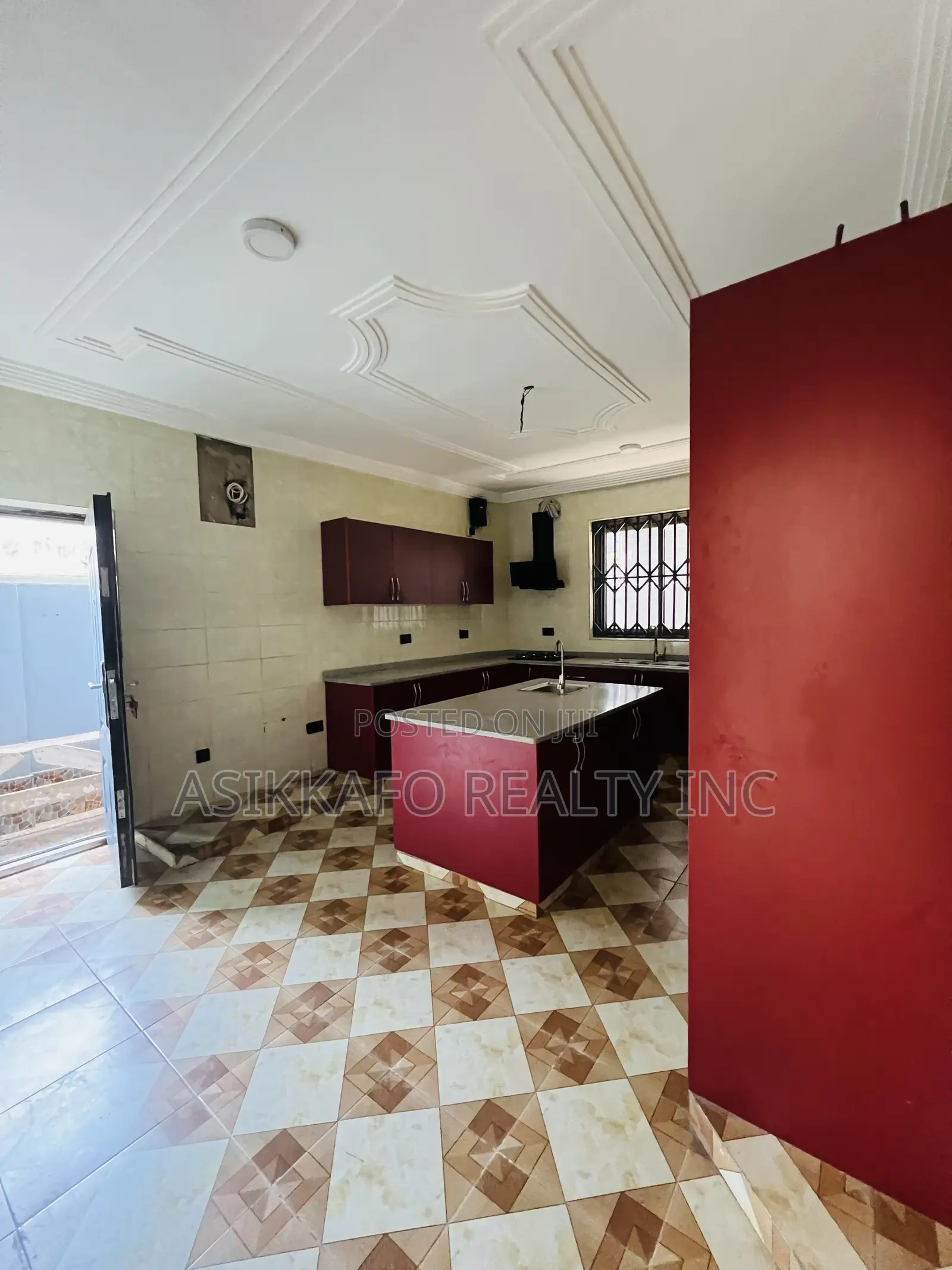 5bdrm Duplex in Coastal Estate, Spintex for rent