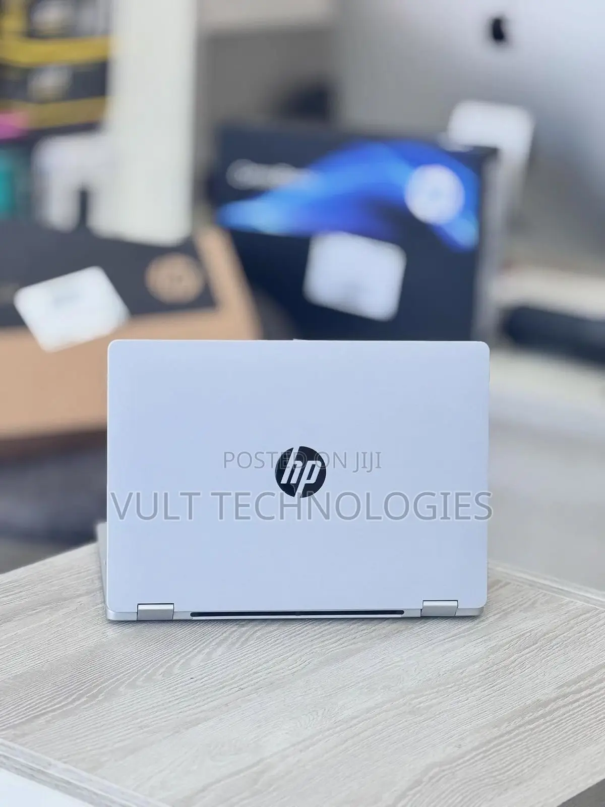 New Laptop HP OmniBook 5 Flip 16GB Intel Core 7 SSD 512GB
