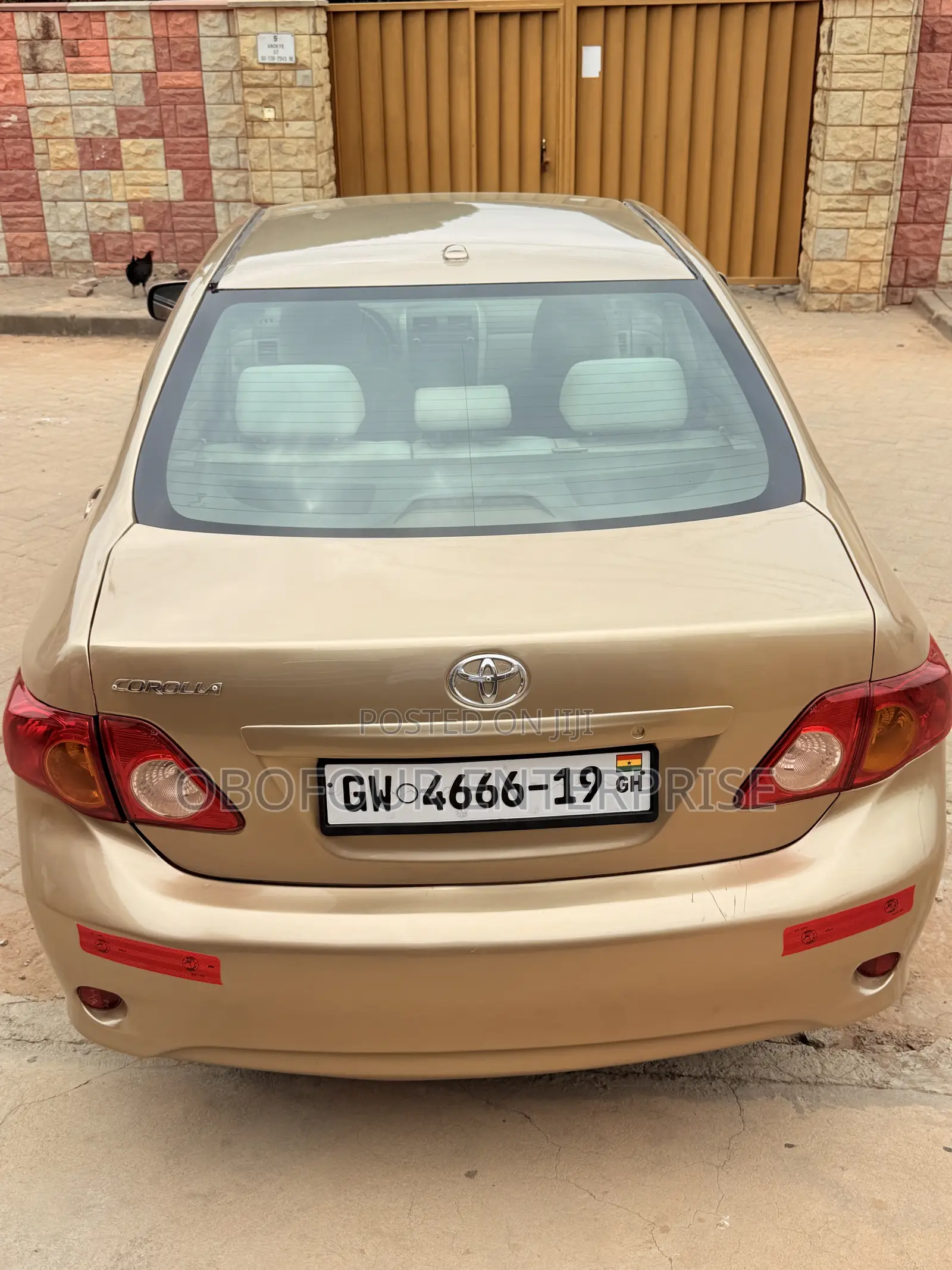 Toyota Corolla LE 4dr Sedan (1.8L 4cyl 4A) 2010 Gold