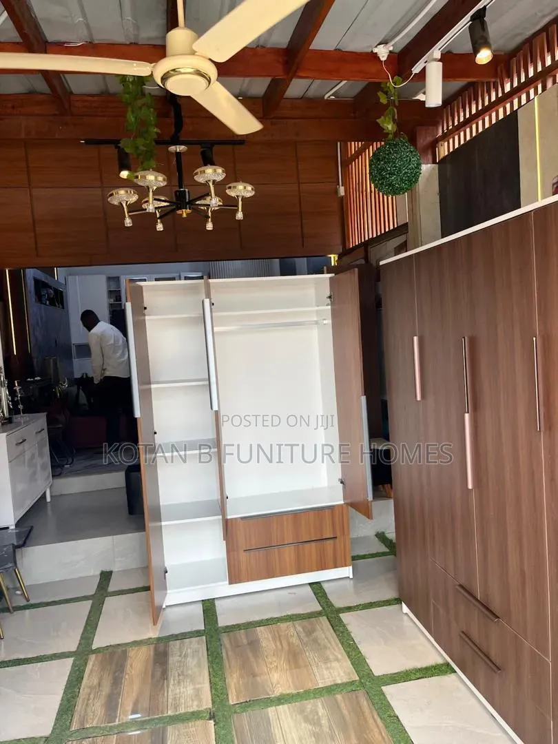 2in1 Wardrobe With Mirror