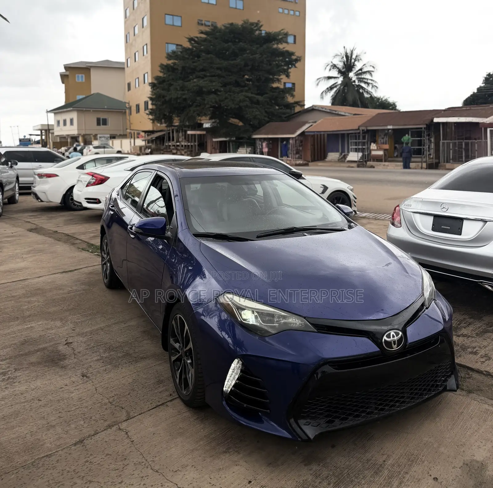Toyota Corolla SE Special Edition 4dr Sedan (1.8L 4cyl CVT) 2017 Blue
