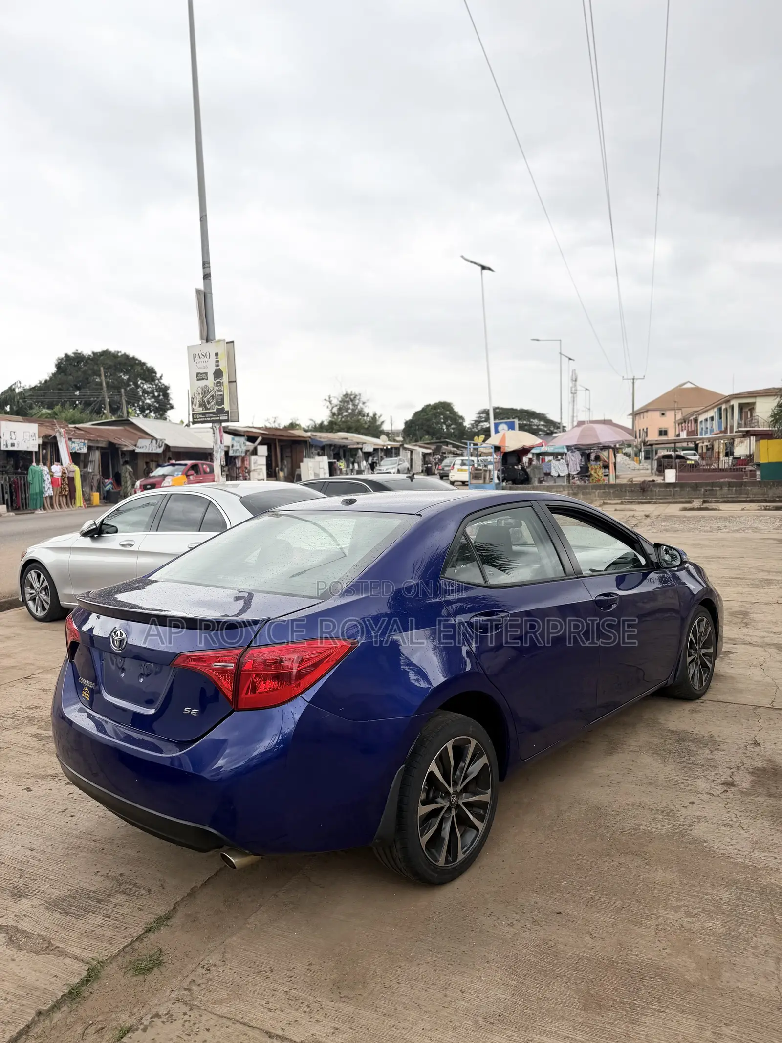 Toyota Corolla SE Special Edition 4dr Sedan (1.8L 4cyl CVT) 2017 Blue