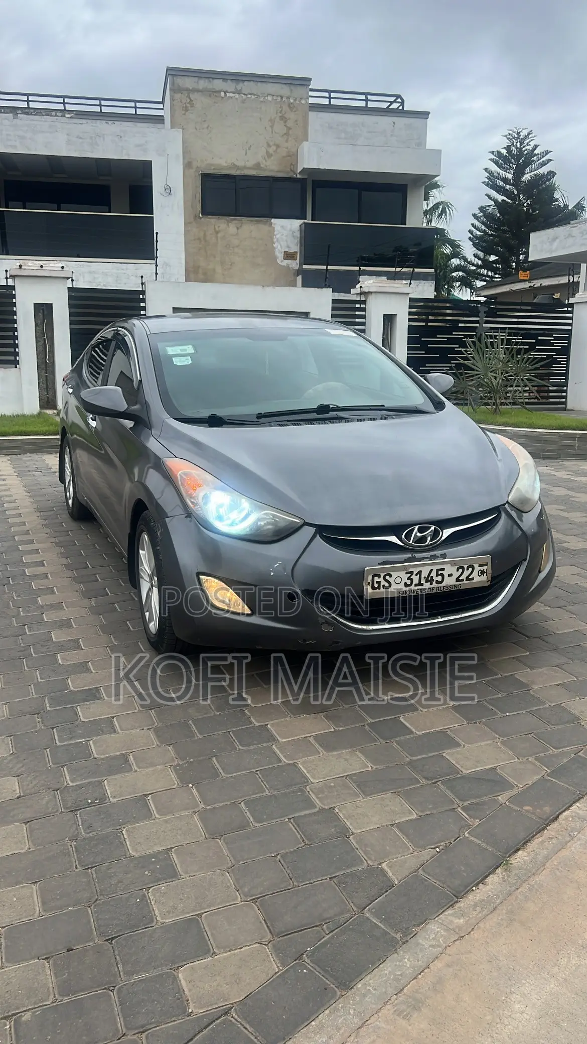 Hyundai Elantra GLS Sedan FWD (1.8L 4cyl 6A) 2013 Silver